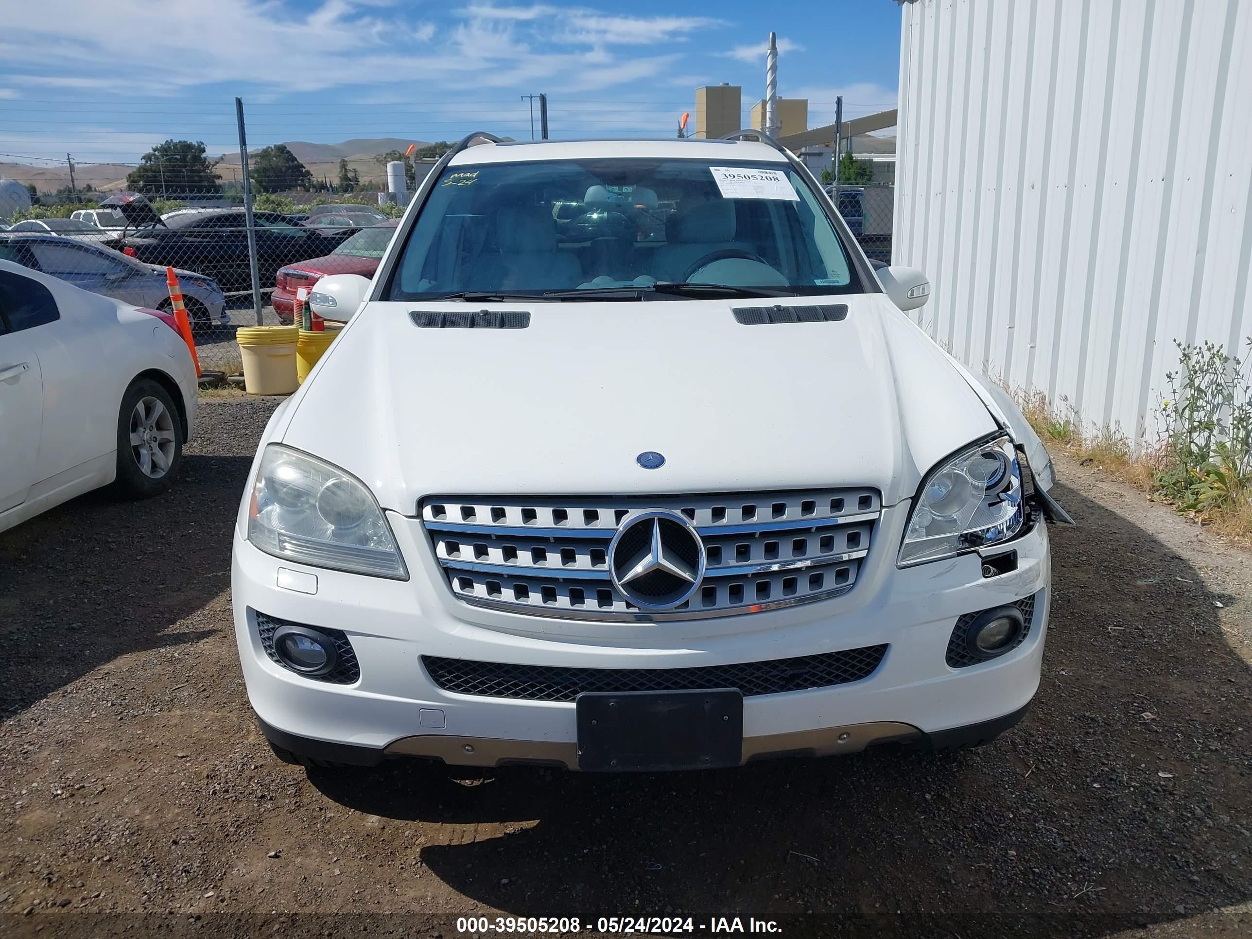 Photo 11 VIN: 4JGBB86E27A289855 - MERCEDES-BENZ NULL 