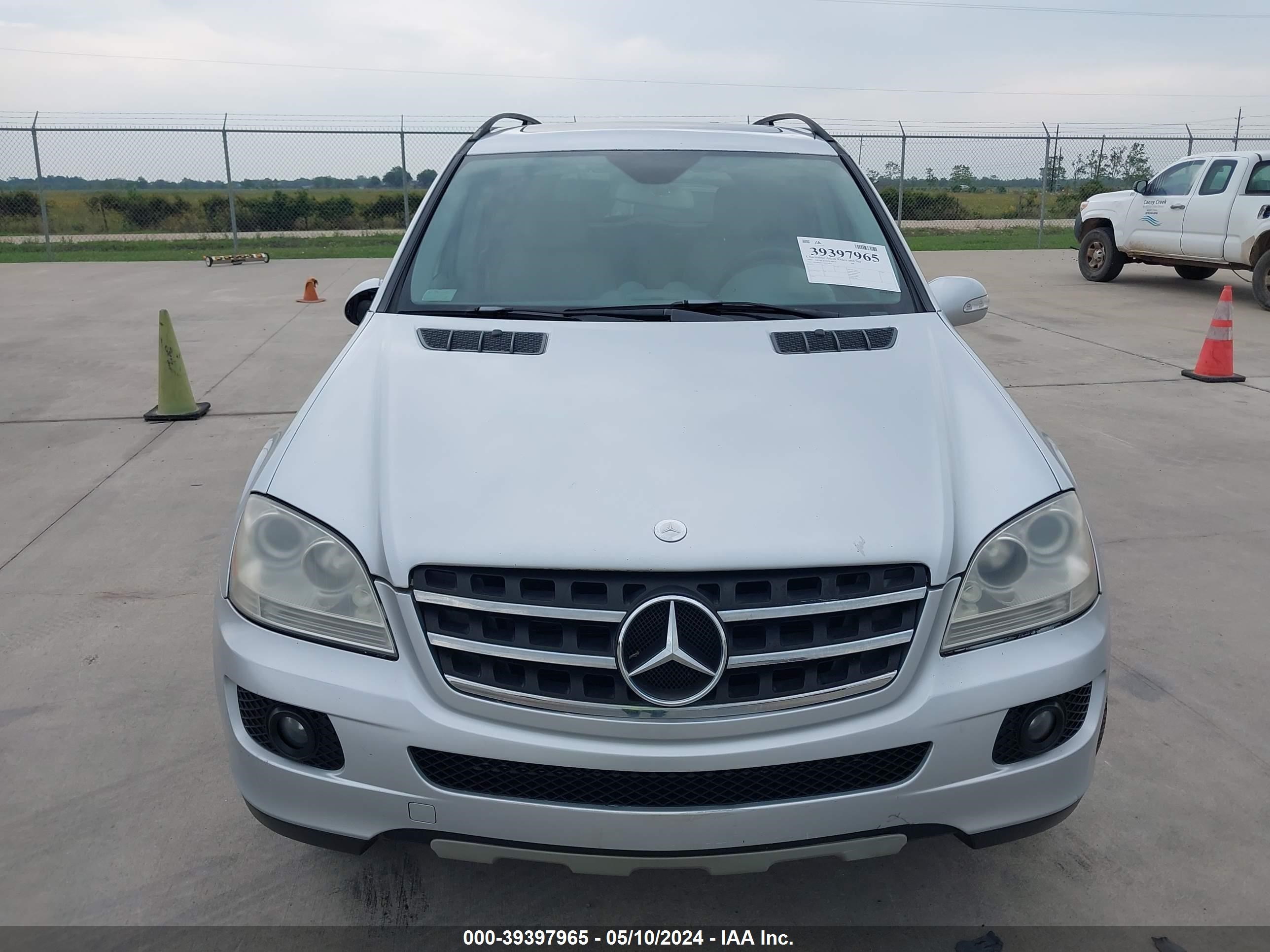 Photo 5 VIN: 4JGBB86E37A155856 - MERCEDES-BENZ NULL 