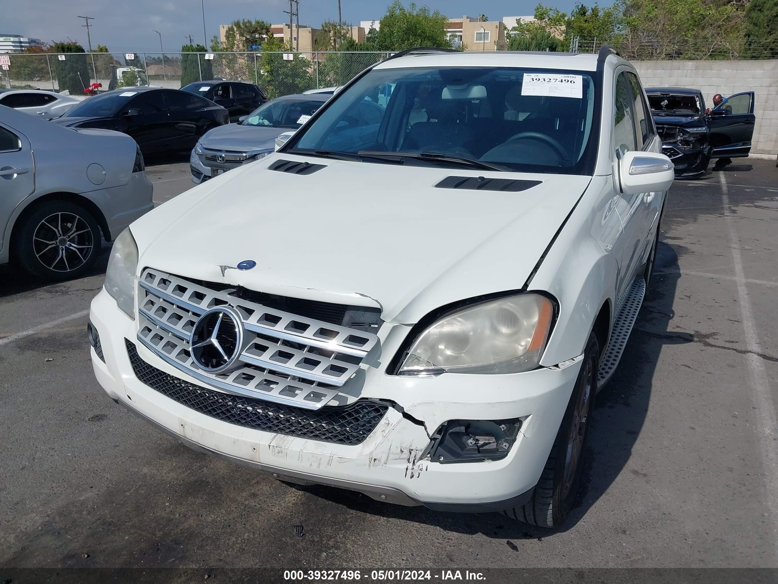 Photo 5 VIN: 4JGBB86E59A468443 - MERCEDES-BENZ NULL 