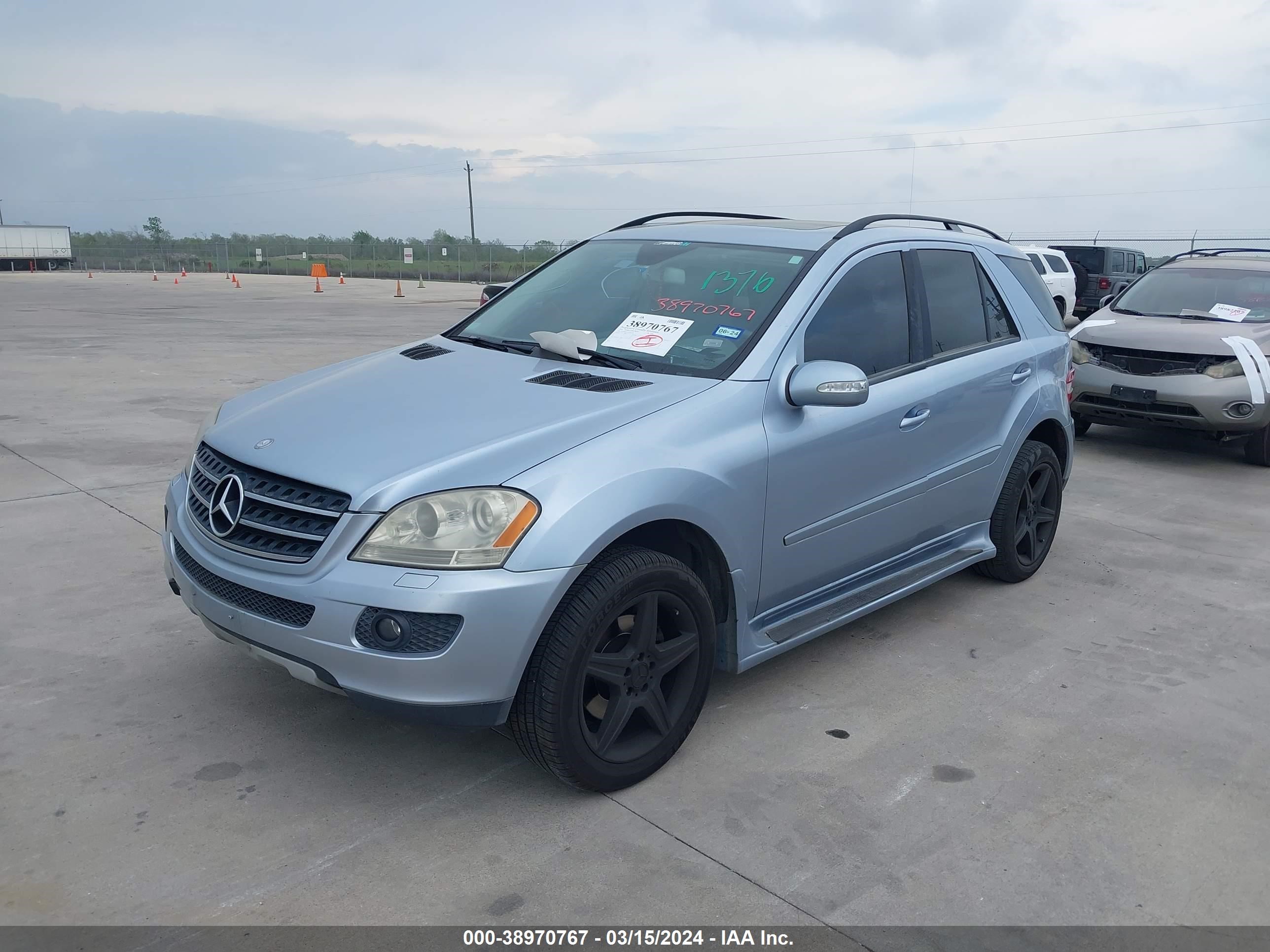 Photo 1 VIN: 4JGBB86EX7A208746 - MERCEDES-BENZ NULL 