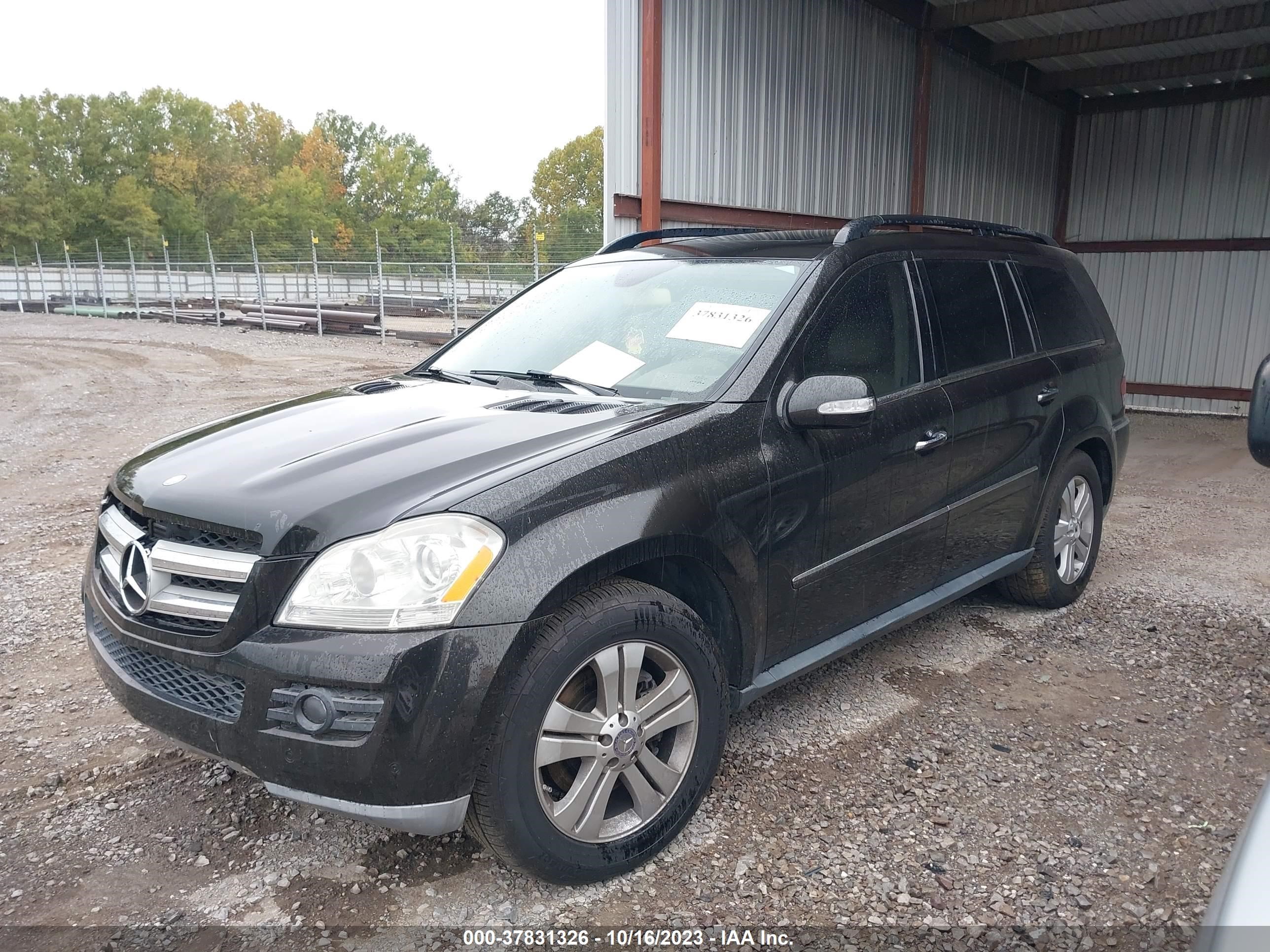 Photo 1 VIN: 4JGBF22E88A402443 - MERCEDES-BENZ GL-KLASSE 