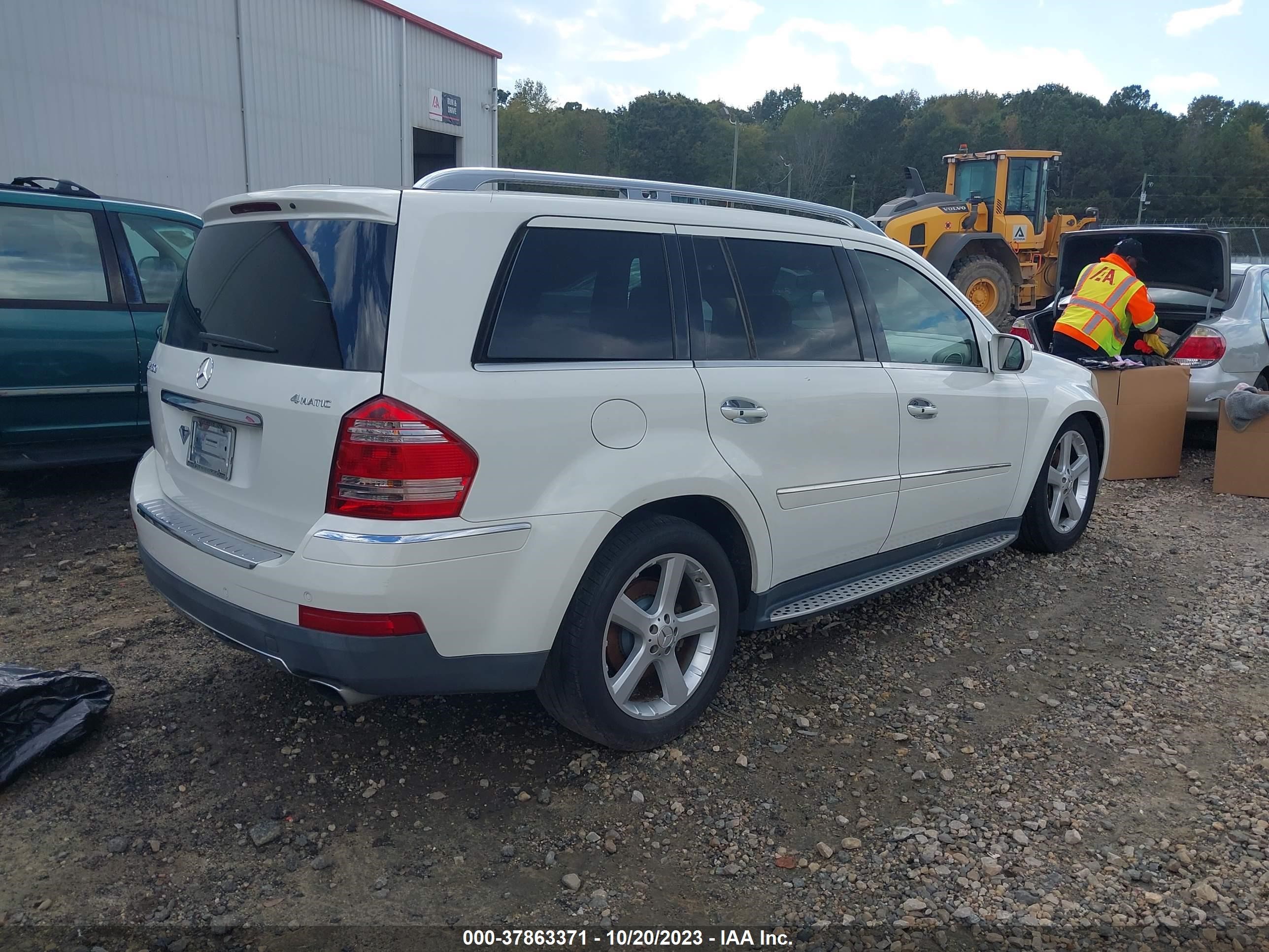 Photo 3 VIN: 4JGBF71E39A515359 - MERCEDES-BENZ GL-KLASSE 