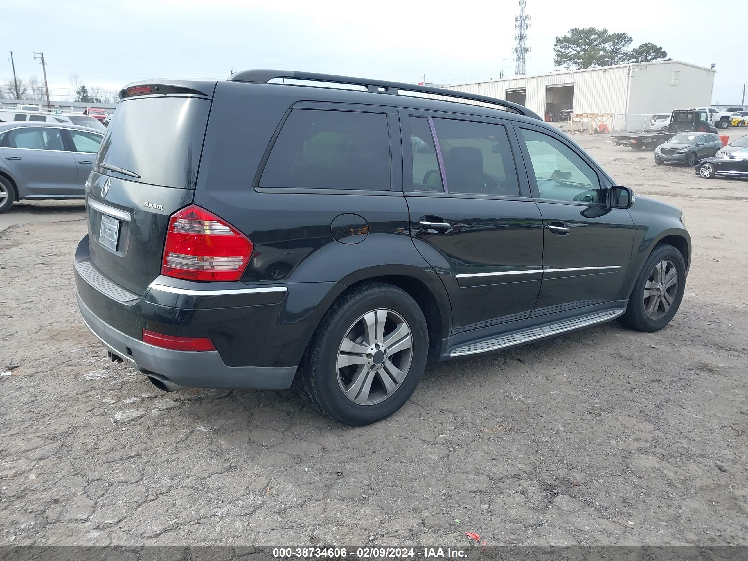 Photo 3 VIN: 4JGBF71EX8A358394 - MERCEDES-BENZ GL-KLASSE 