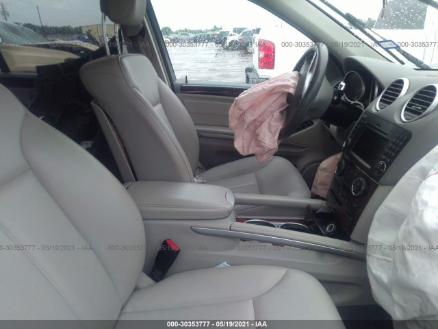 Photo 4 VIN: 4JGBF7BE8AA588004 - MERCEDES-BENZ GL-CLASS 