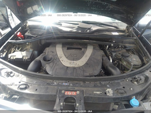 Photo 9 VIN: 4JGBF7BE9AA589257 - MERCEDES-BENZ GL-CLASS 