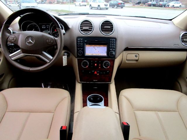 Photo 1 VIN: 4JGBF7BE9CA787288 - MERCEDES-BENZ GL-CLASS 