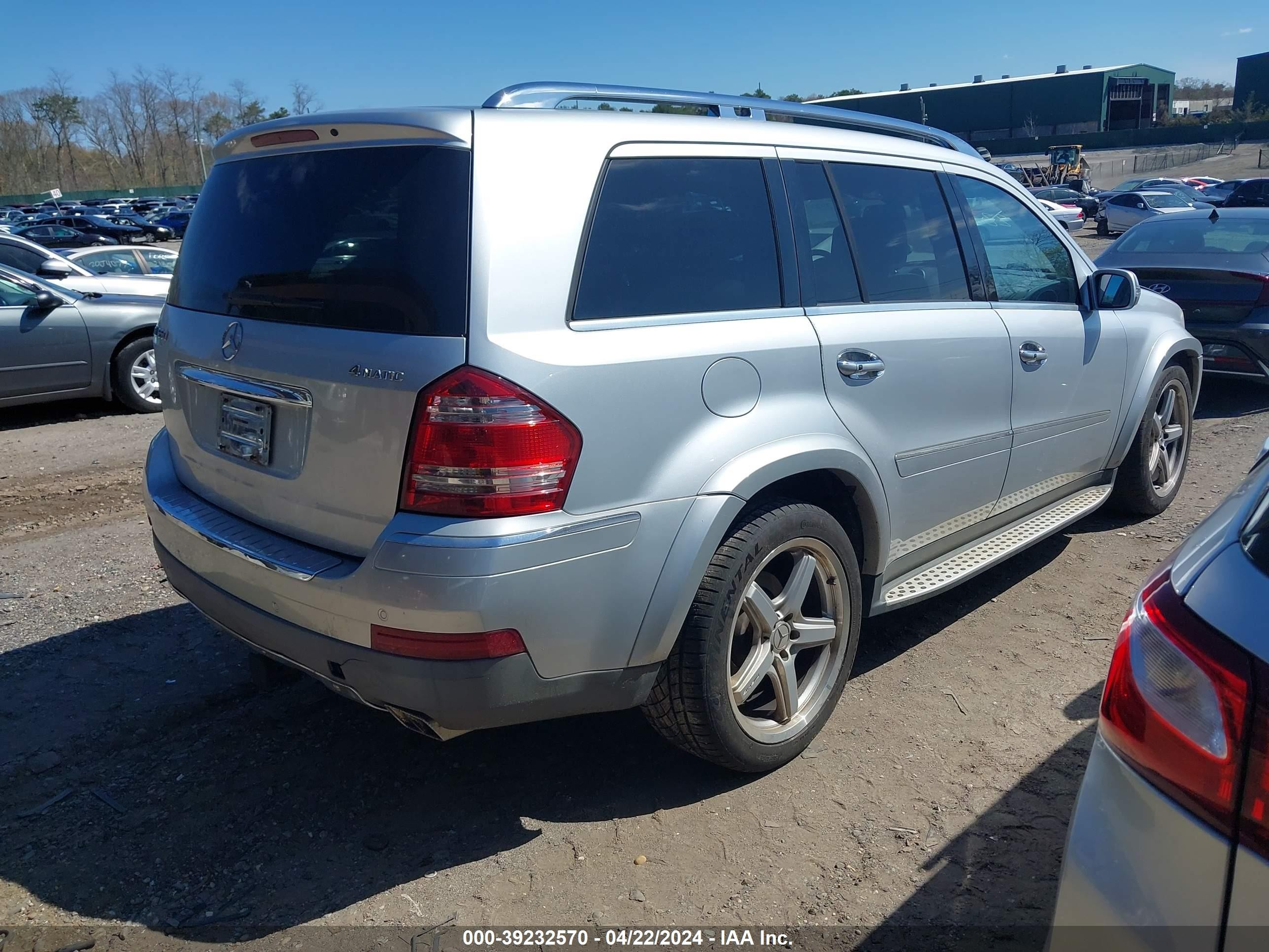 Photo 3 VIN: 4JGBF86E68A406438 - MERCEDES-BENZ SPRINTER 