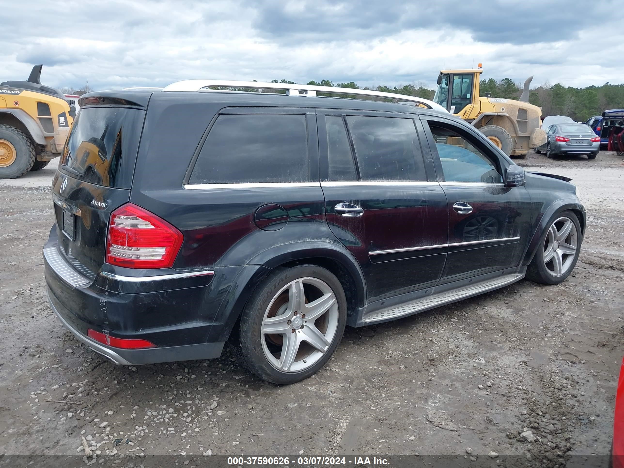 Photo 3 VIN: 4JGBF8GE5BA723875 - MERCEDES-BENZ GL 550 