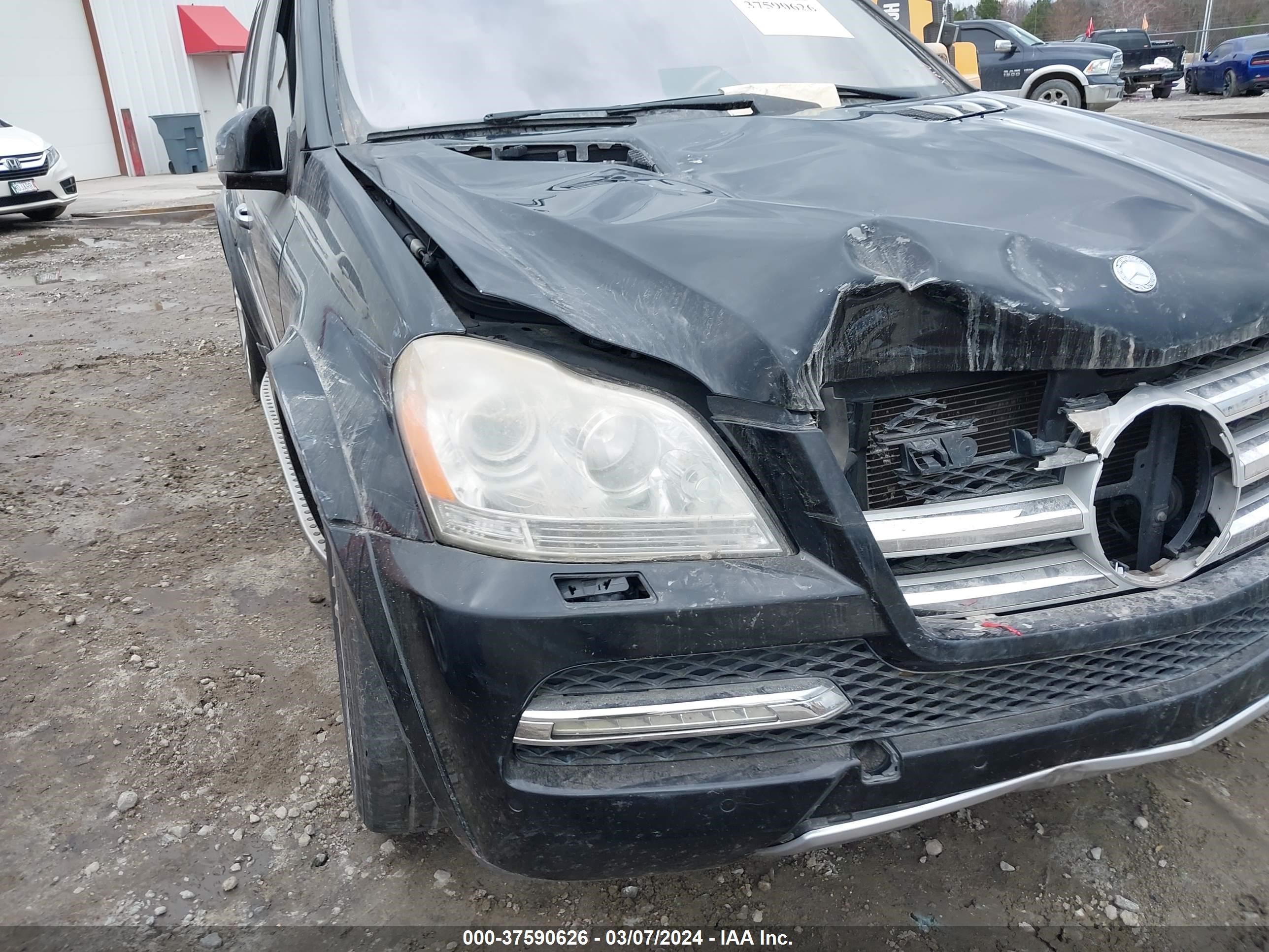 Photo 5 VIN: 4JGBF8GE5BA723875 - MERCEDES-BENZ GL 550 