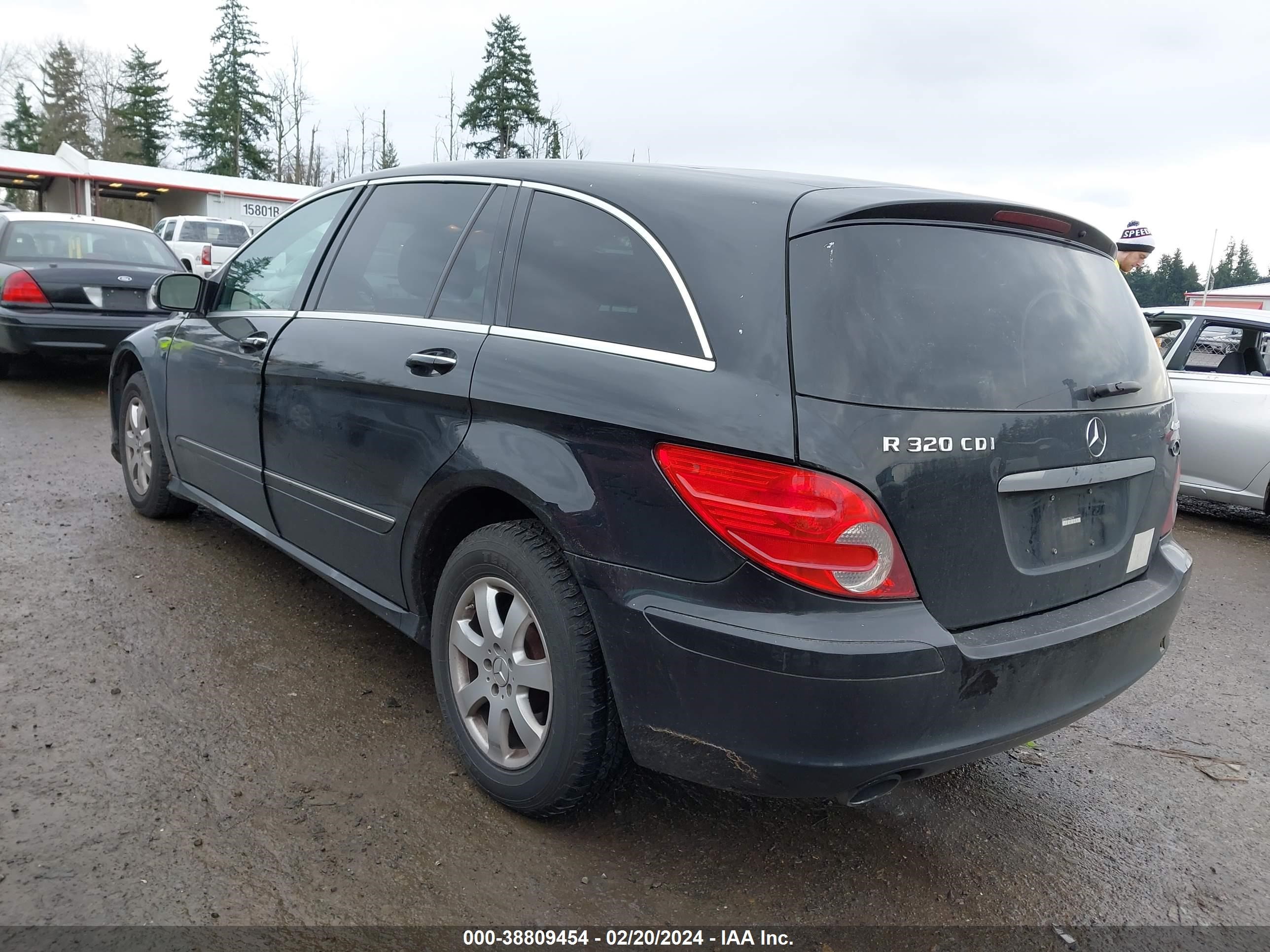 Photo 2 VIN: 4JGCB22E17A043709 - MERCEDES-BENZ NULL 