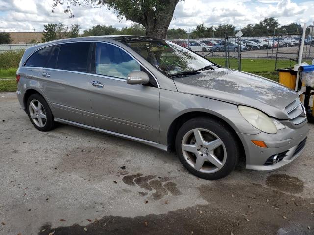 Photo 3 VIN: 4JGCB22EX8A073728 - MERCEDES-BENZ R 320 CDI 