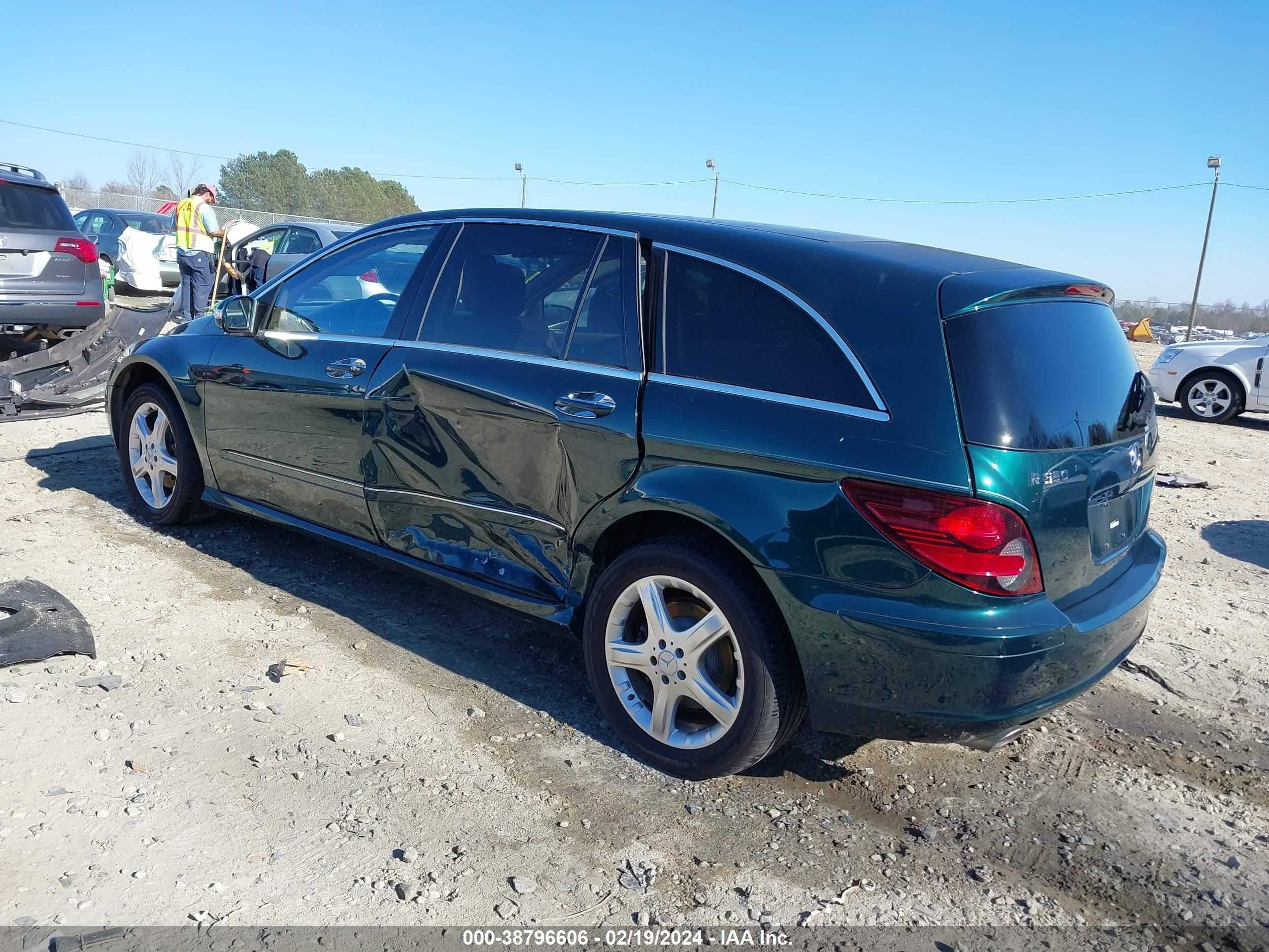 Photo 2 VIN: 4JGCB65E07A050668 - MERCEDES-BENZ R-KLASSE 