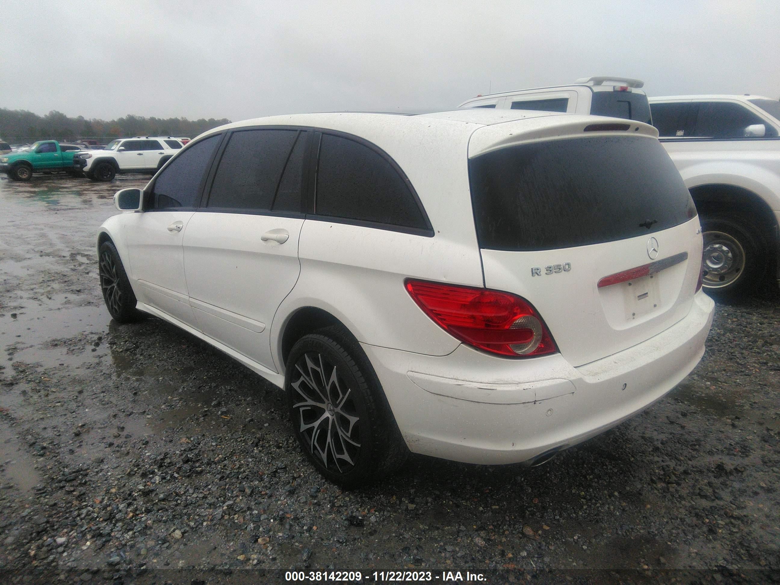 Photo 2 VIN: 4JGCB65E56A029135 - MERCEDES-BENZ R-KLASSE 