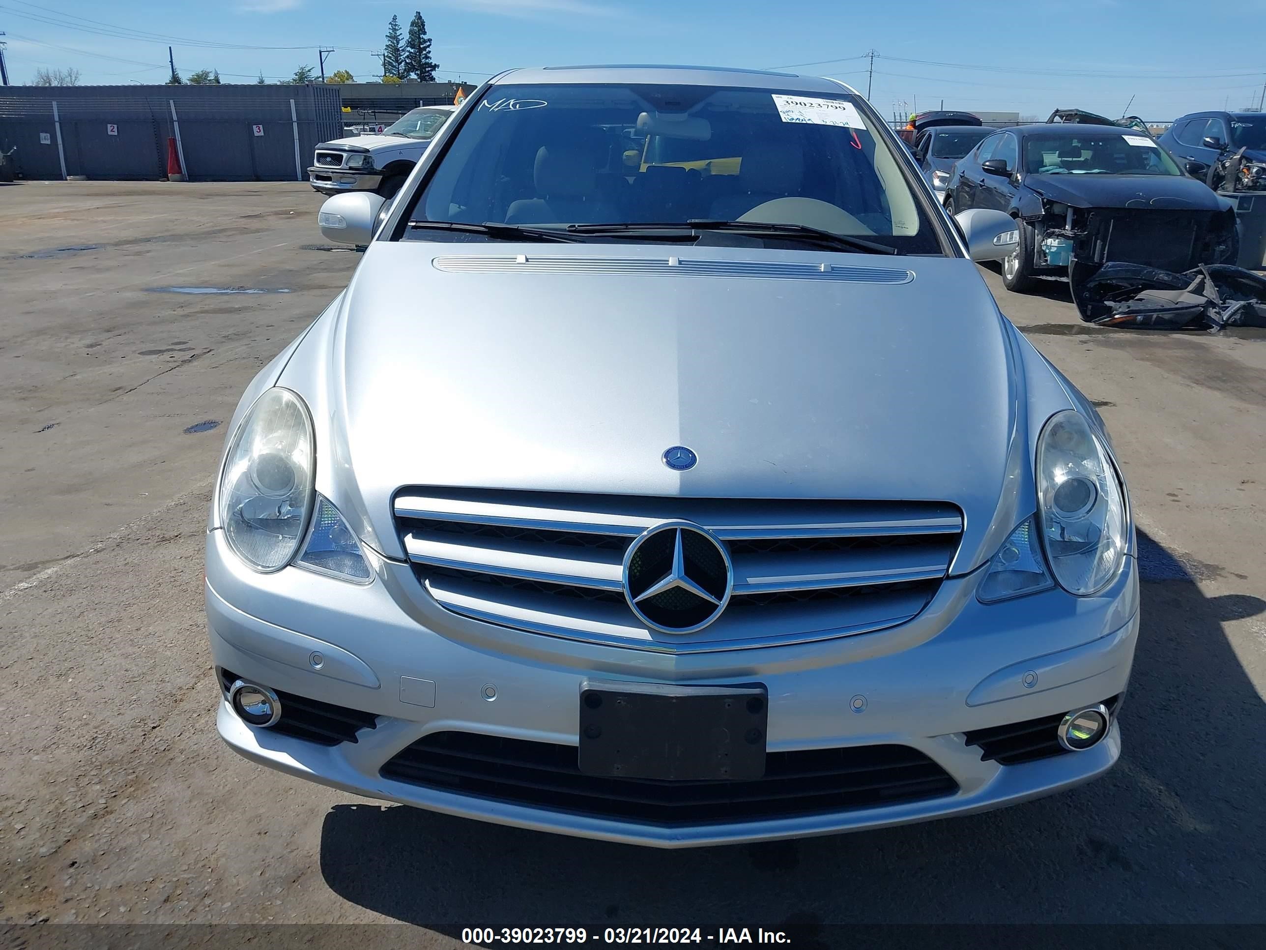 Photo 11 VIN: 4JGCB65E68A067170 - MERCEDES-BENZ R-KLASSE 