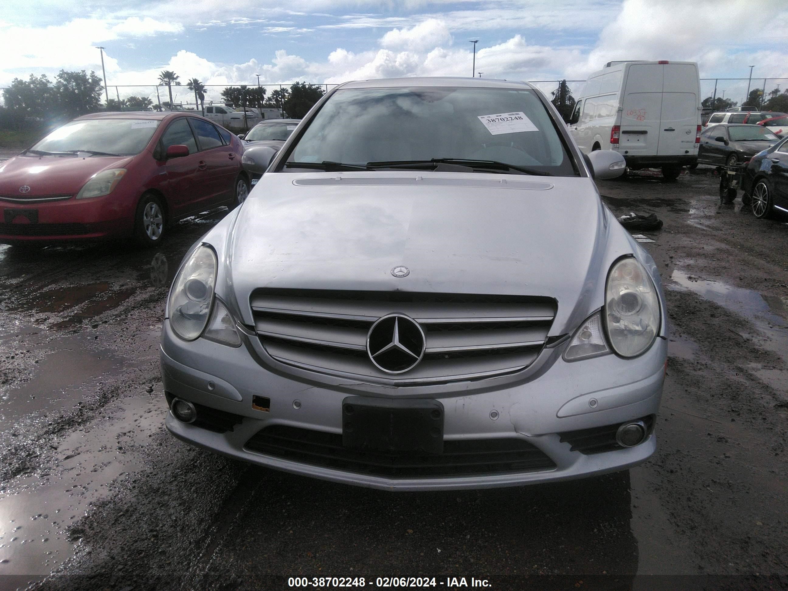 Photo 11 VIN: 4JGCB65E88A084620 - MERCEDES-BENZ R-KLASSE 