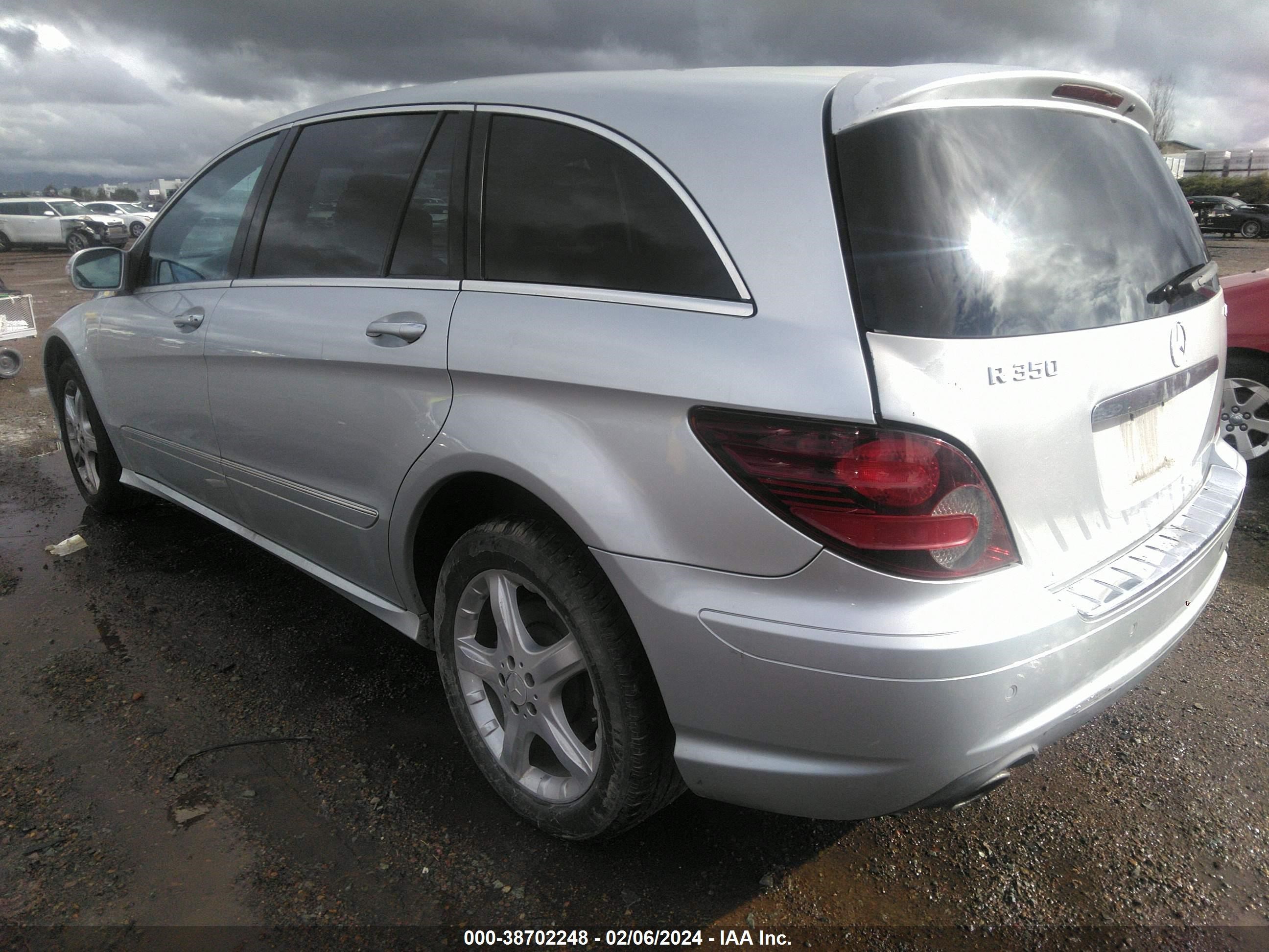 Photo 2 VIN: 4JGCB65E88A084620 - MERCEDES-BENZ R-KLASSE 