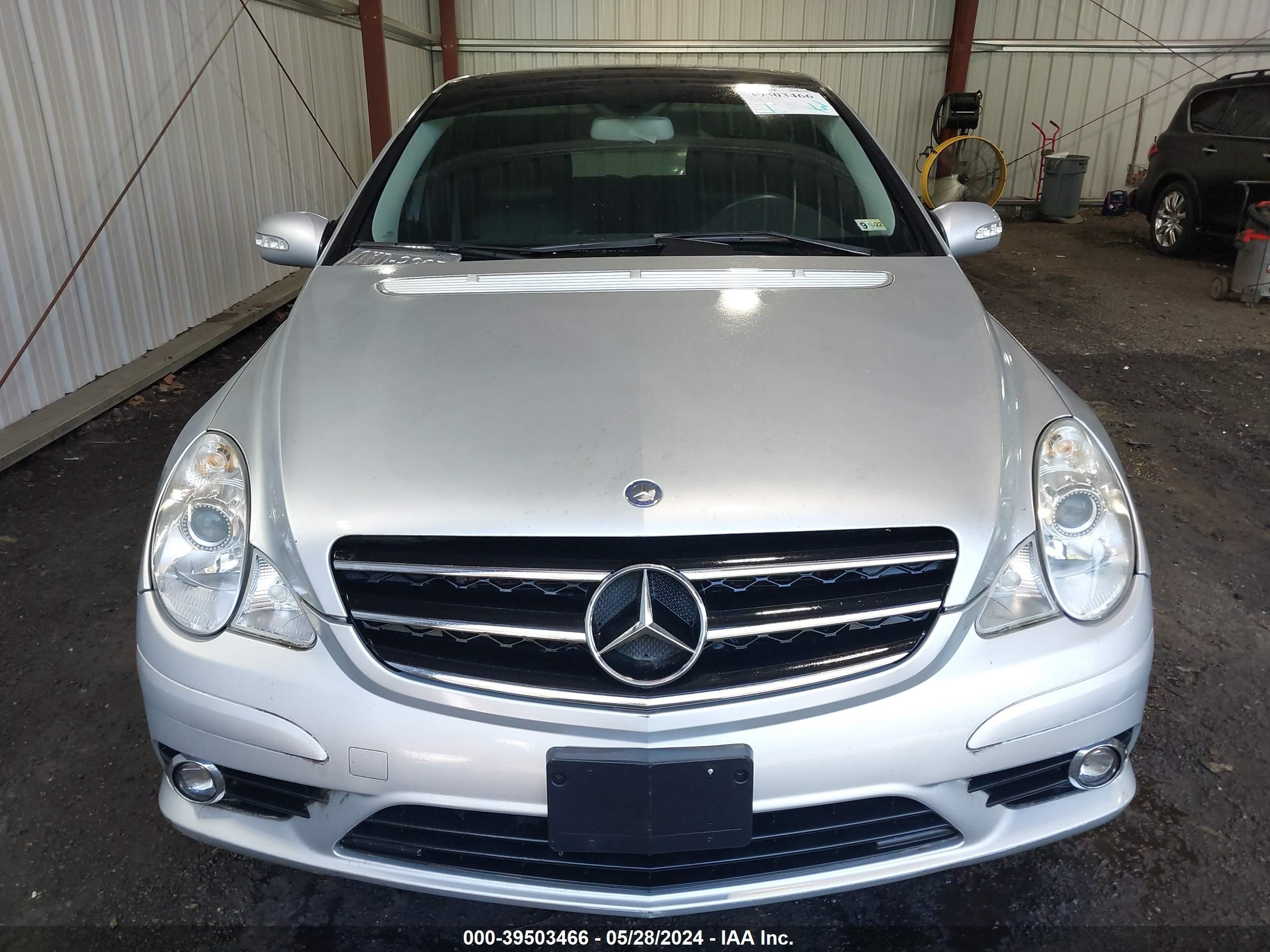 Photo 11 VIN: 4JGCB65E99A095918 - MERCEDES-BENZ NULL 