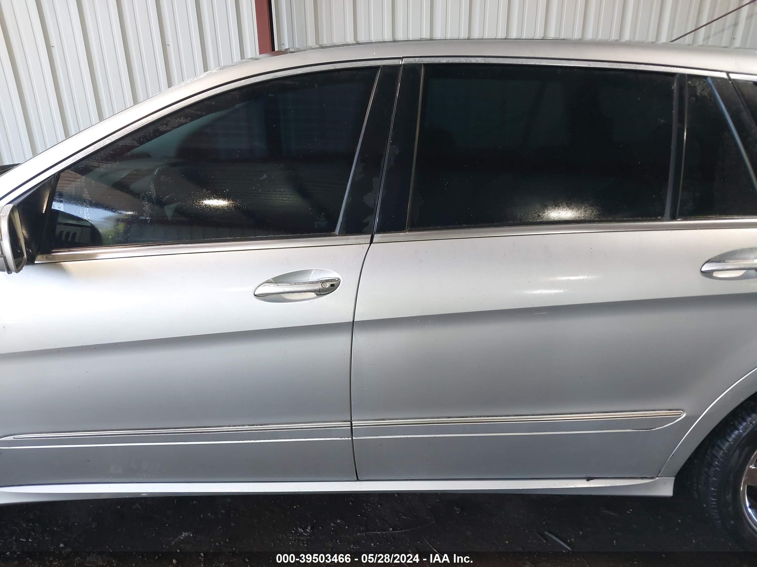 Photo 13 VIN: 4JGCB65E99A095918 - MERCEDES-BENZ NULL 