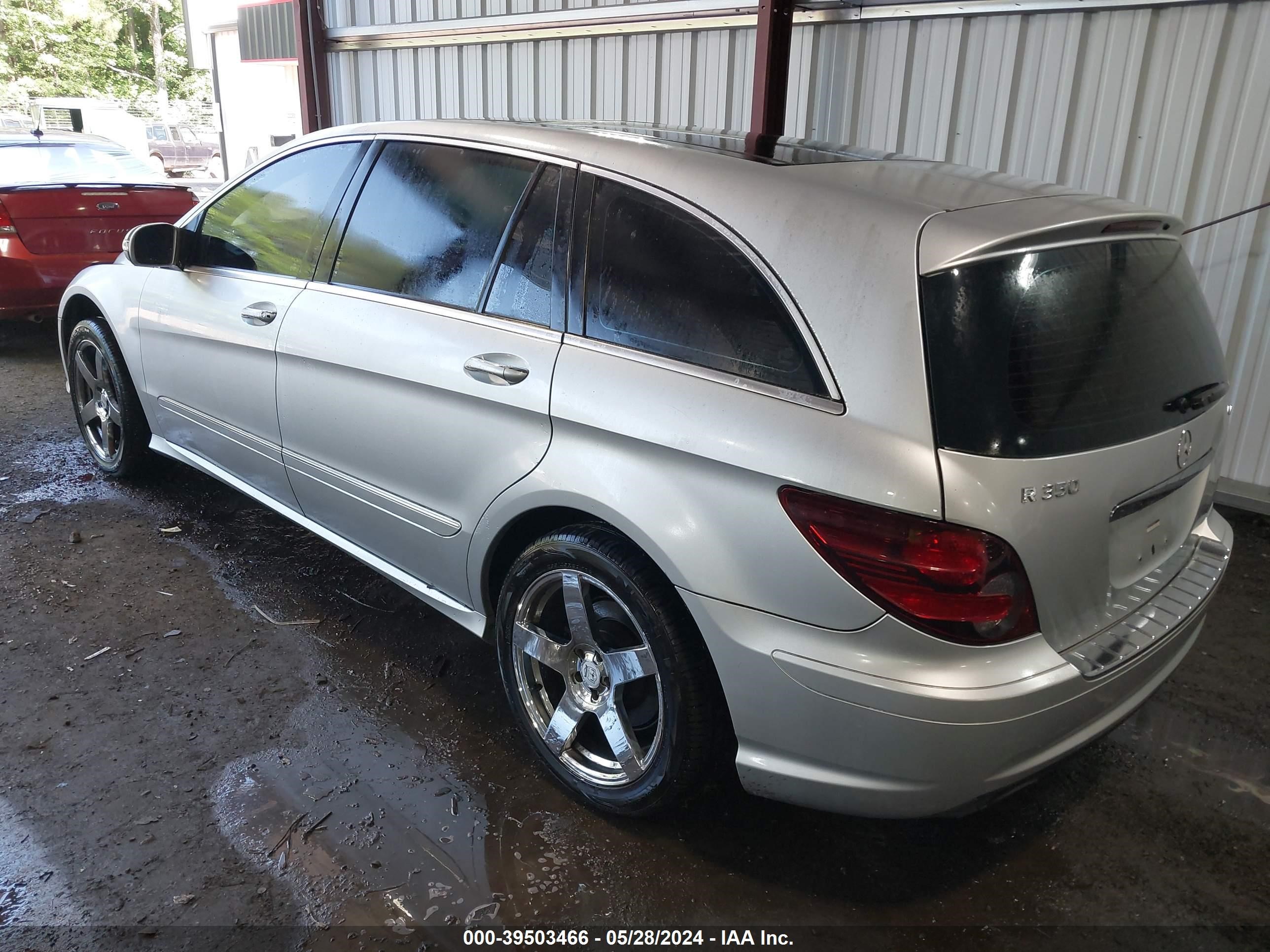 Photo 2 VIN: 4JGCB65E99A095918 - MERCEDES-BENZ NULL 