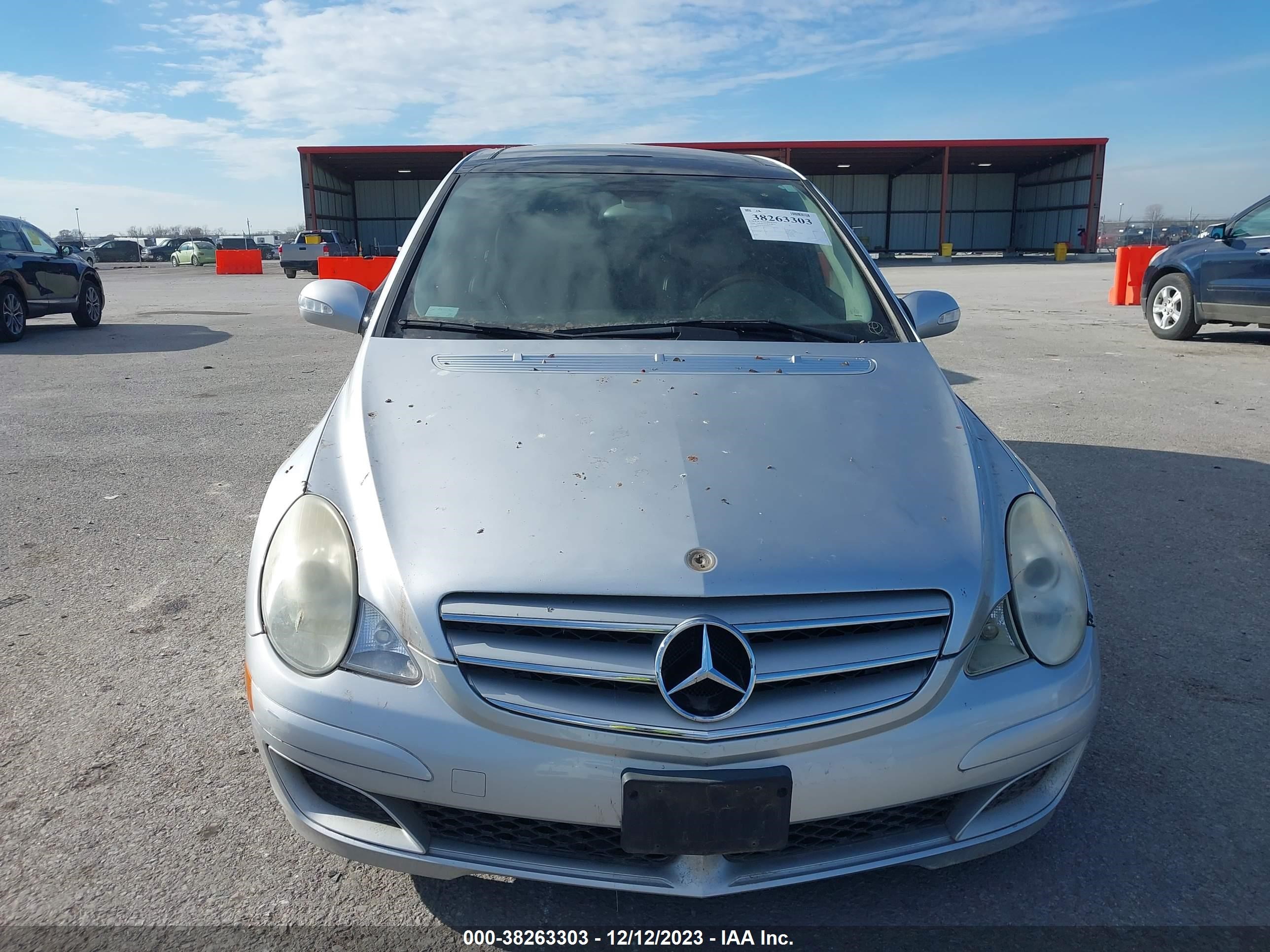 Photo 11 VIN: 4JGCB65EX6A003212 - MERCEDES-BENZ R-KLASSE 