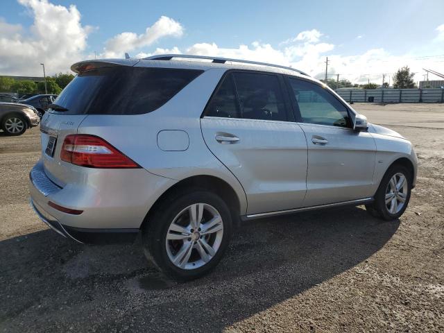 Photo 2 VIN: 4JGDA2EB1CA028985 - MERCEDES-BENZ ML 350 BLU 