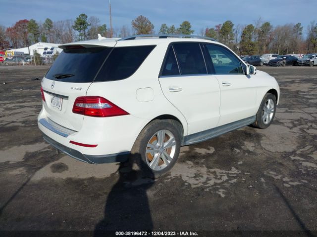 Photo 3 VIN: 4JGDA2EB8CA004456 - MERCEDES-BENZ ML 