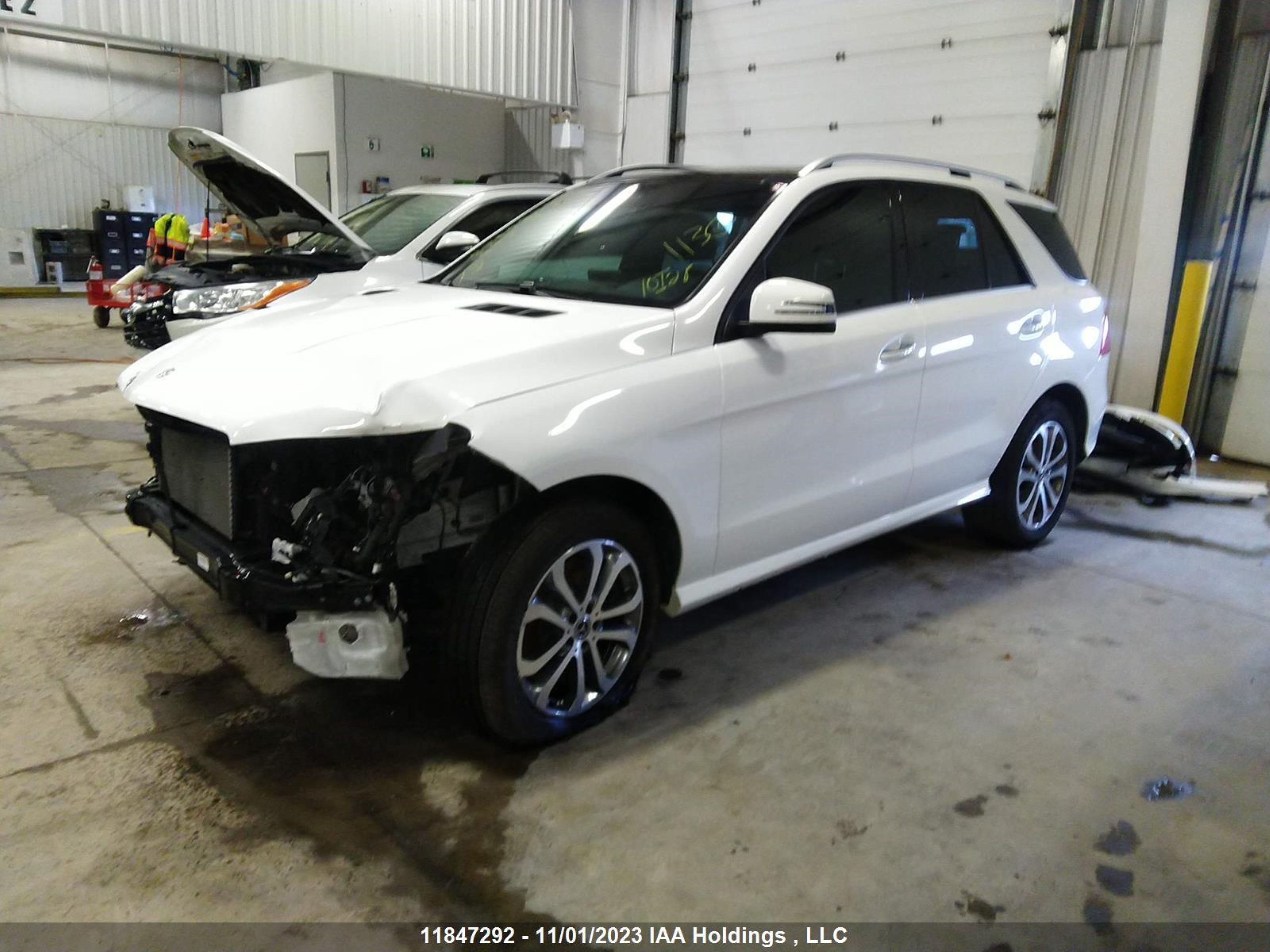 Photo 1 VIN: 4JGDA5GB5JB049084 - MERCEDES-BENZ GLE 