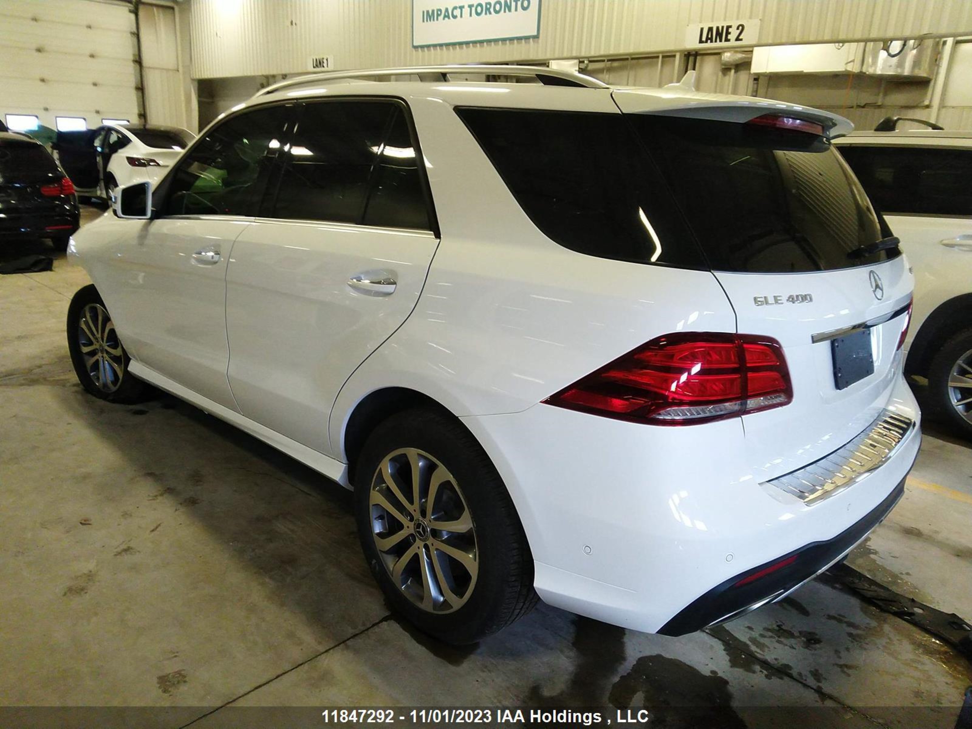 Photo 2 VIN: 4JGDA5GB5JB049084 - MERCEDES-BENZ GLE 