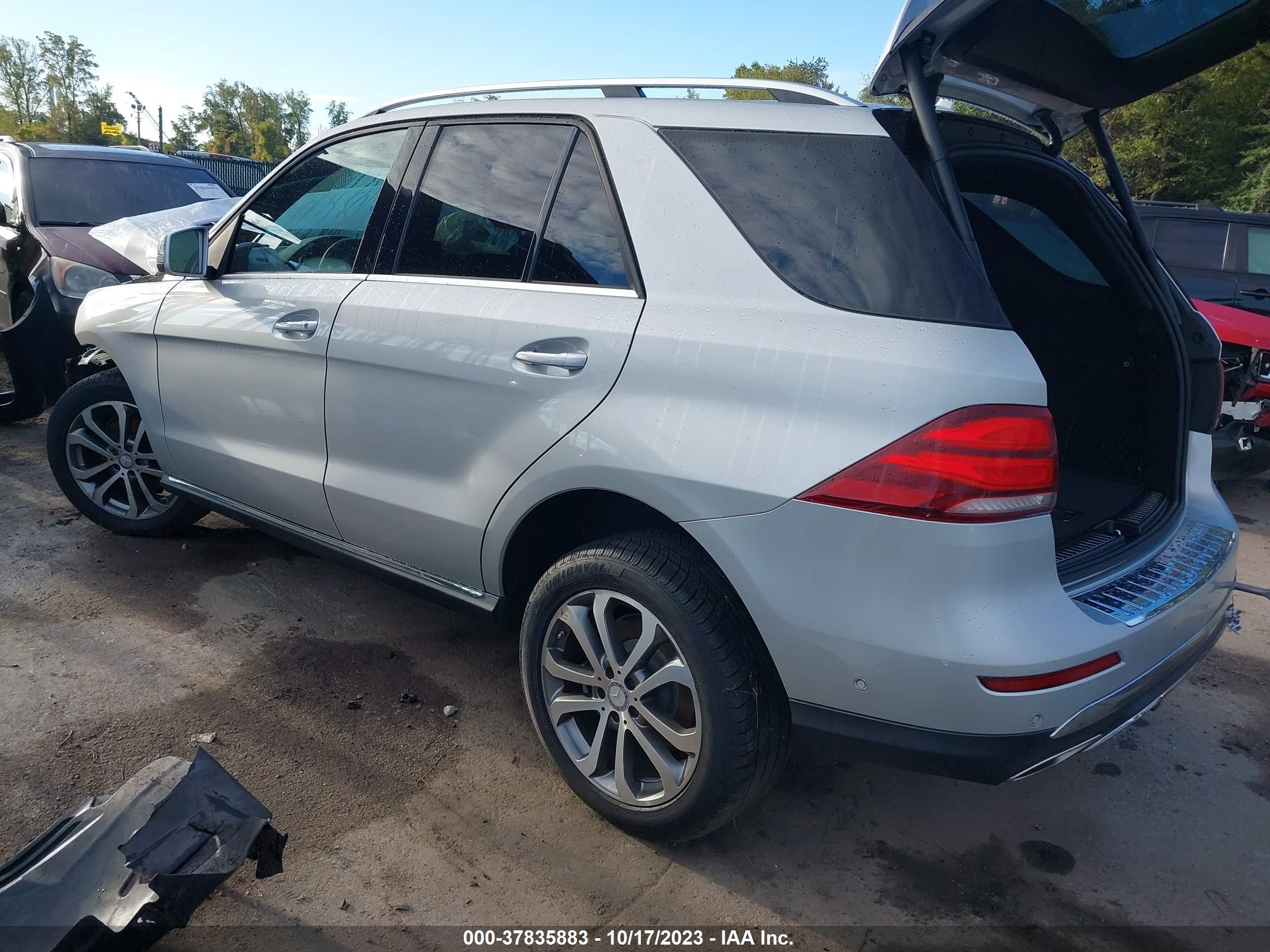 Photo 2 VIN: 4JGDA5HB0GA684212 - MERCEDES-BENZ GLE 