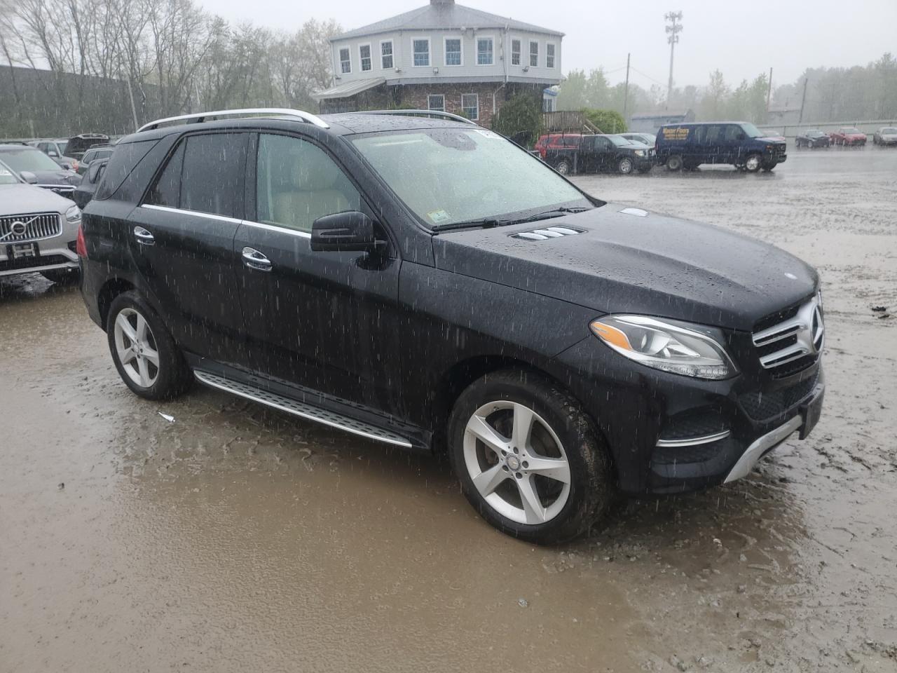 Photo 3 VIN: 4JGDA5HB0HA833560 - MERCEDES-BENZ GLE 