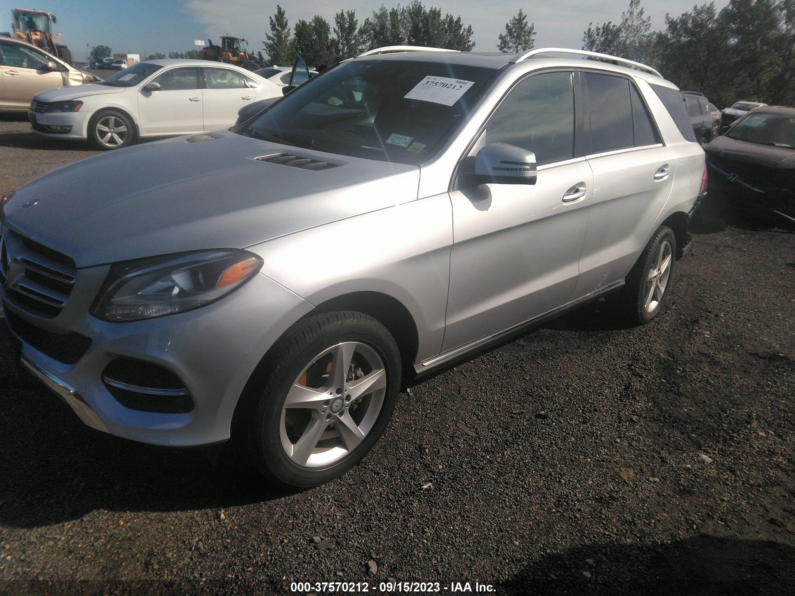 Photo 1 VIN: 4JGDA5HB0HA887666 - MERCEDES-BENZ GLE 