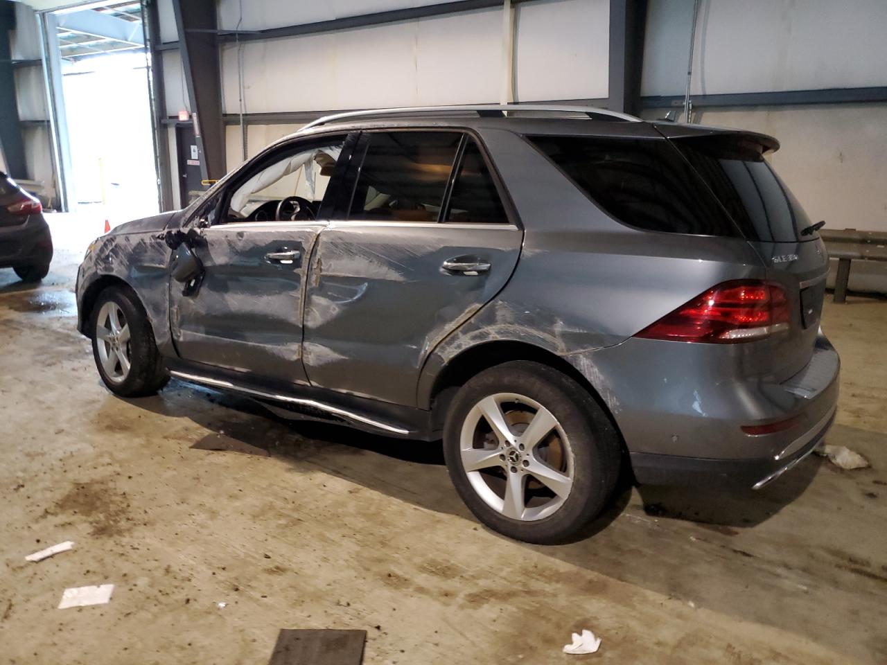 Photo 1 VIN: 4JGDA5HB0JB171351 - MERCEDES-BENZ GLE 