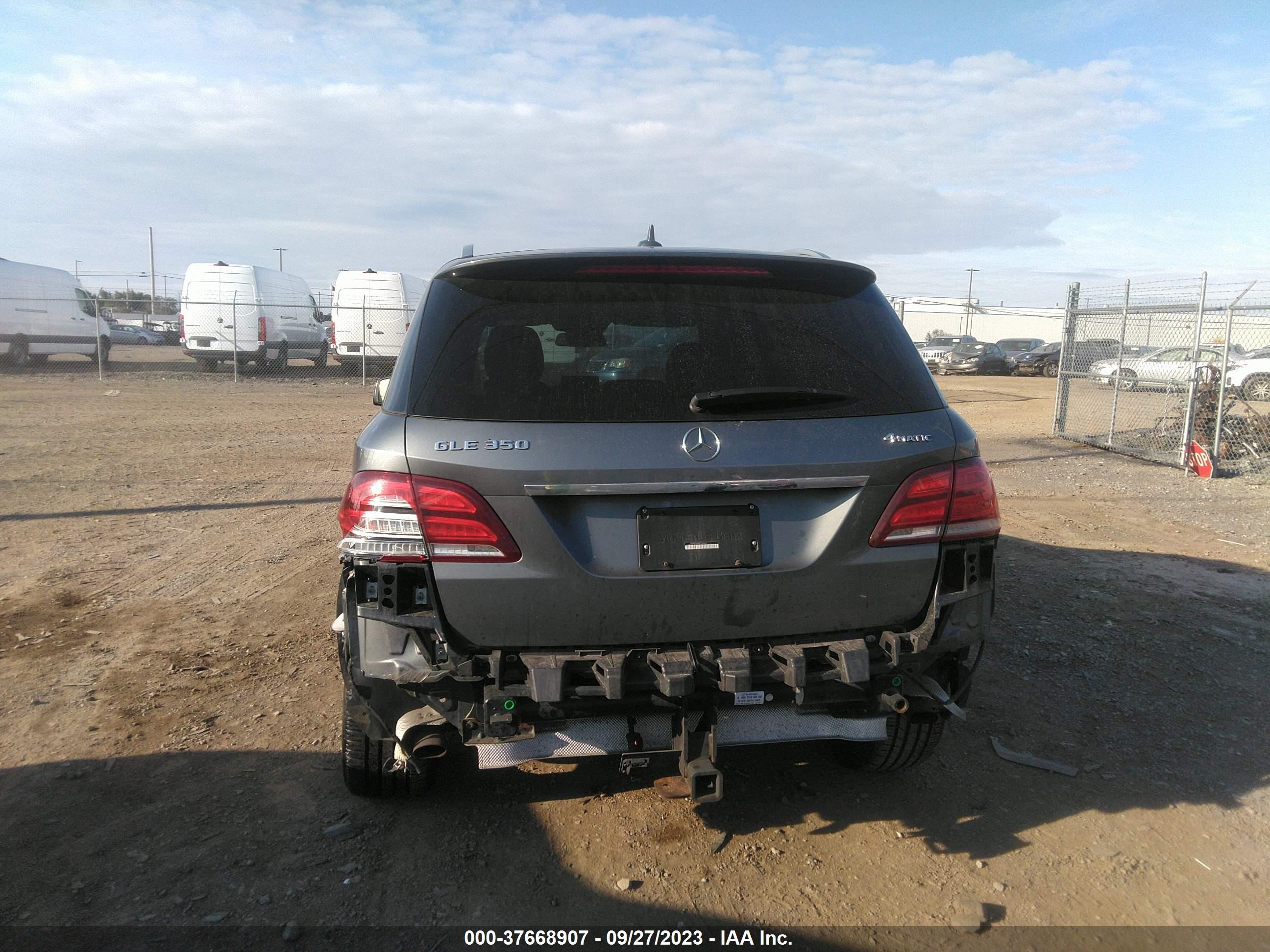 Photo 16 VIN: 4JGDA5HB2HA829963 - MERCEDES-BENZ GLE 