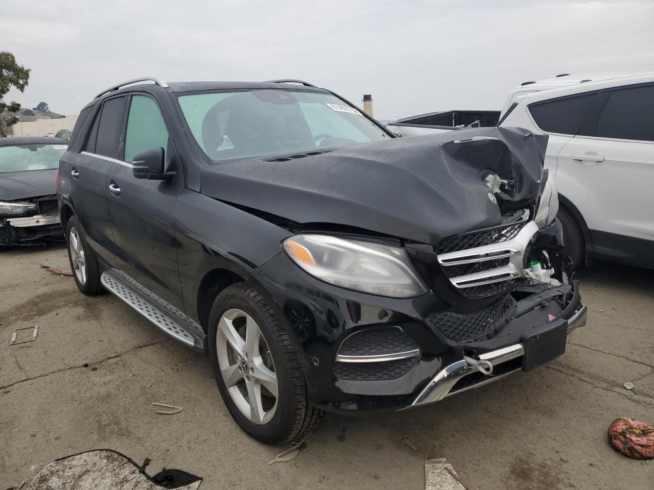 Photo 3 VIN: 4JGDA5HB2JB074233 - MERCEDES-BENZ GLE 