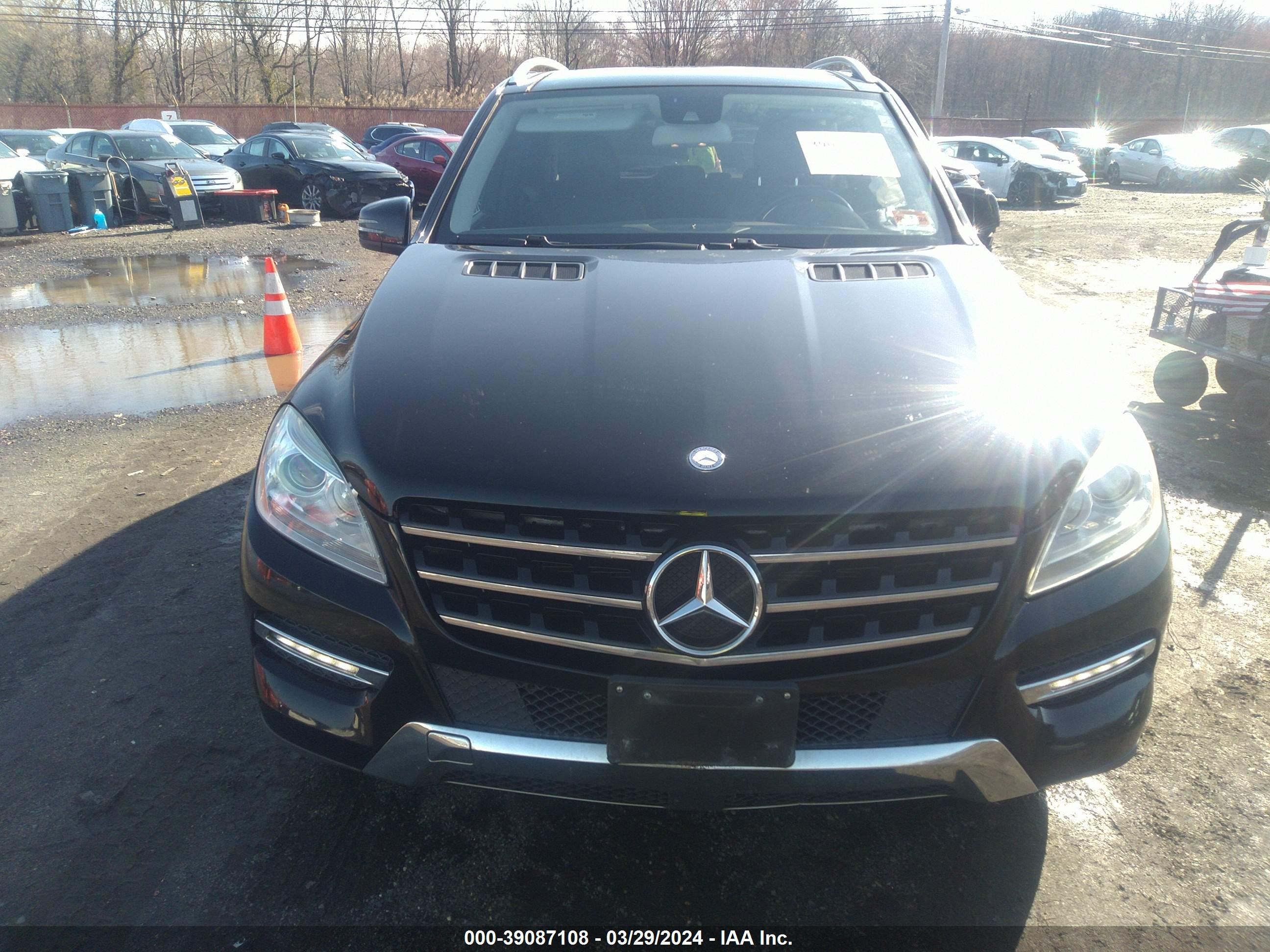 Photo 11 VIN: 4JGDA5HB3FA586130 - MERCEDES-BENZ NULL 