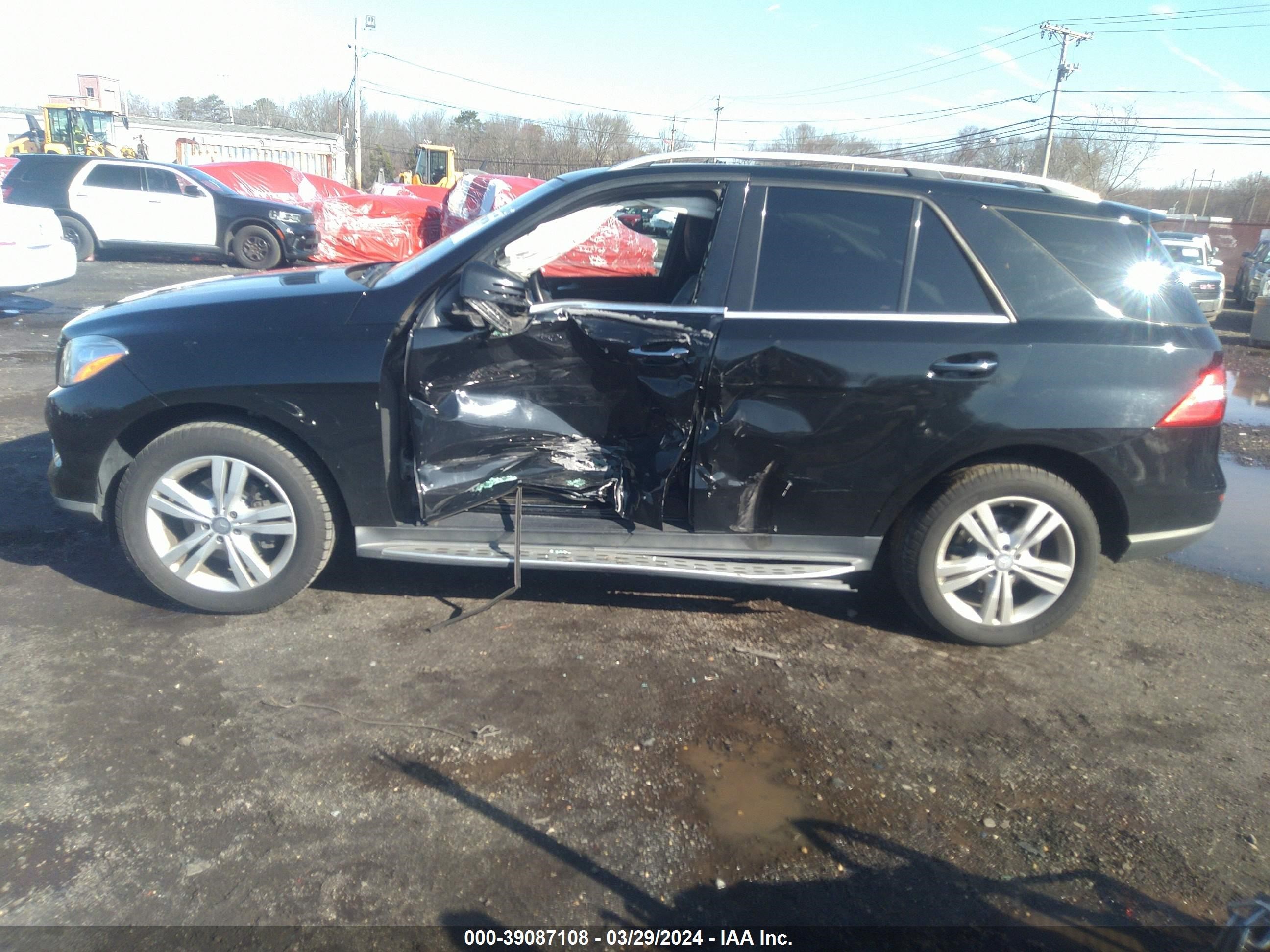 Photo 13 VIN: 4JGDA5HB3FA586130 - MERCEDES-BENZ NULL 