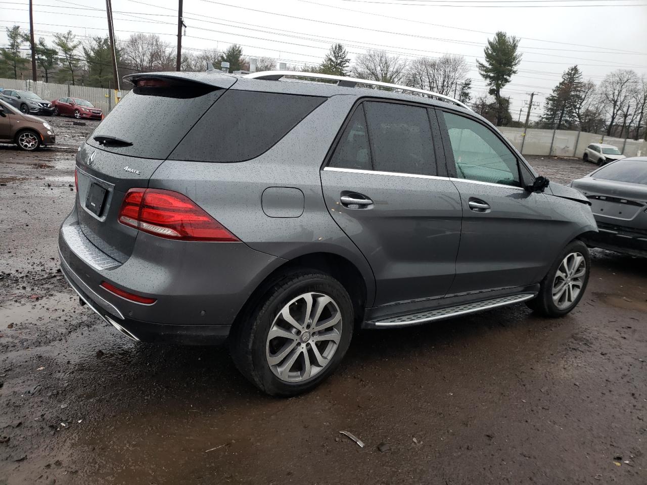 Photo 2 VIN: 4JGDA5HB3HA862857 - MERCEDES-BENZ GLE 