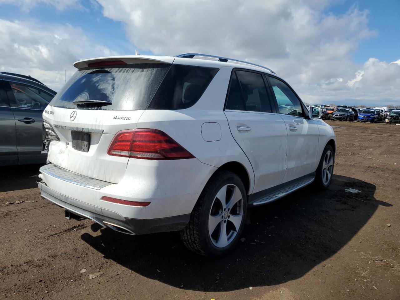 Photo 2 VIN: 4JGDA5HB4GA649799 - MERCEDES-BENZ GLE 