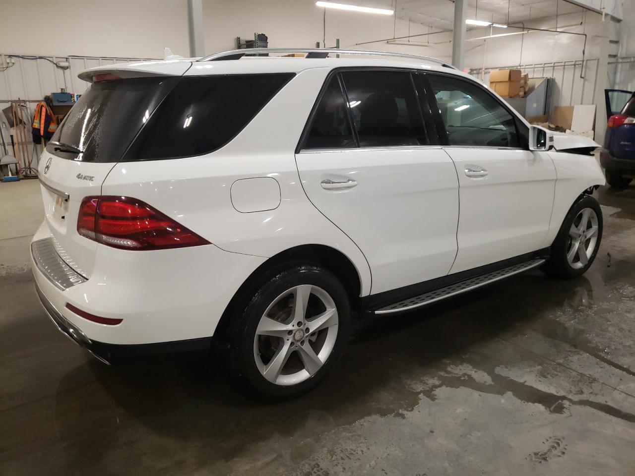 Photo 2 VIN: 4JGDA5HB4GA802939 - MERCEDES-BENZ GLE 