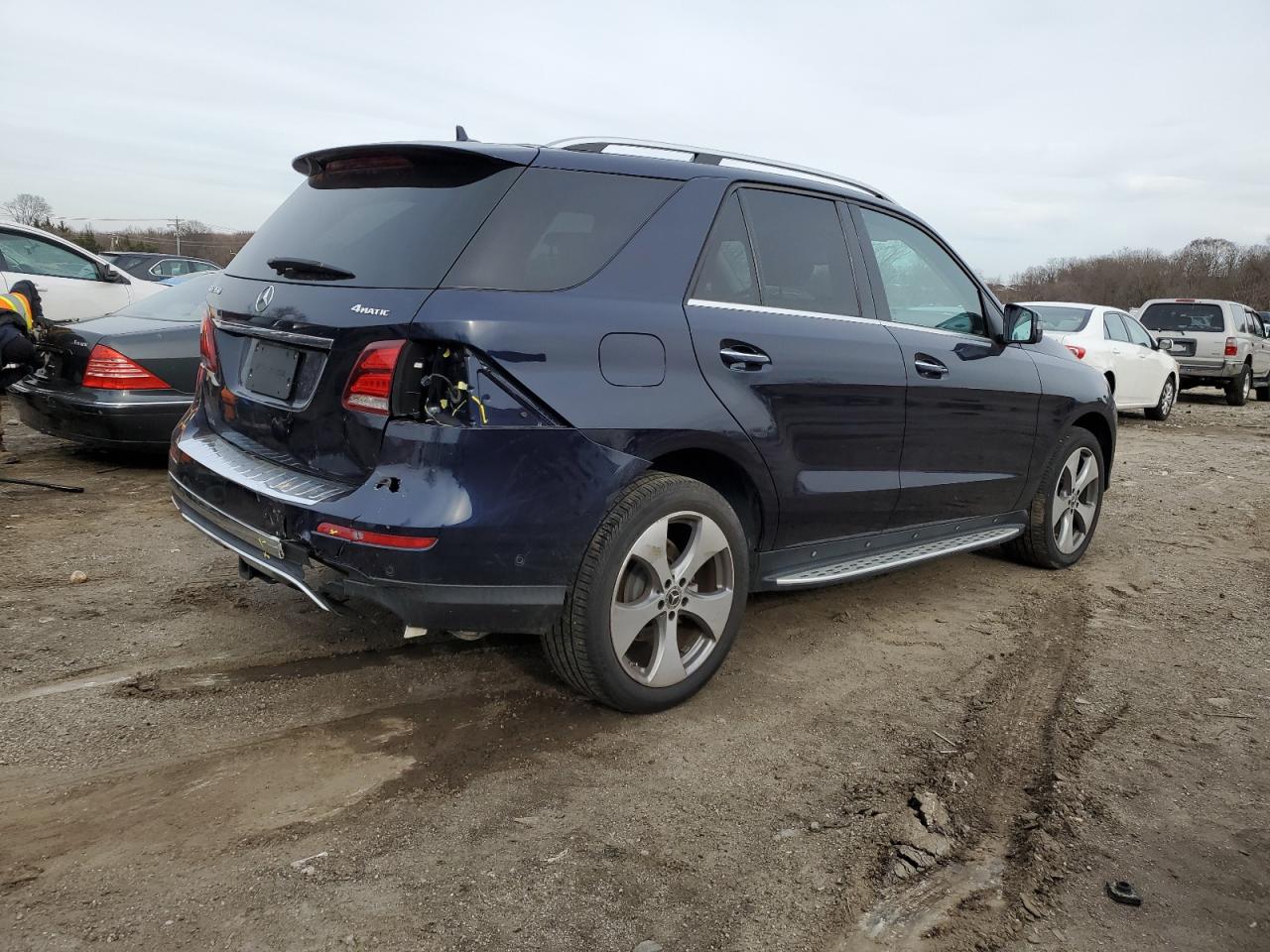 Photo 2 VIN: 4JGDA5HB4JB077361 - MERCEDES-BENZ GLE 