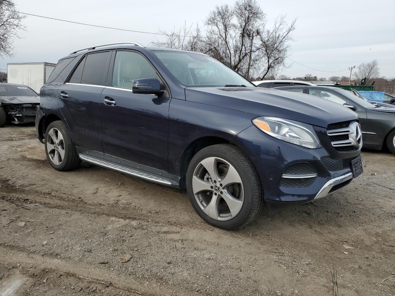 Photo 3 VIN: 4JGDA5HB4JB077361 - MERCEDES-BENZ GLE 