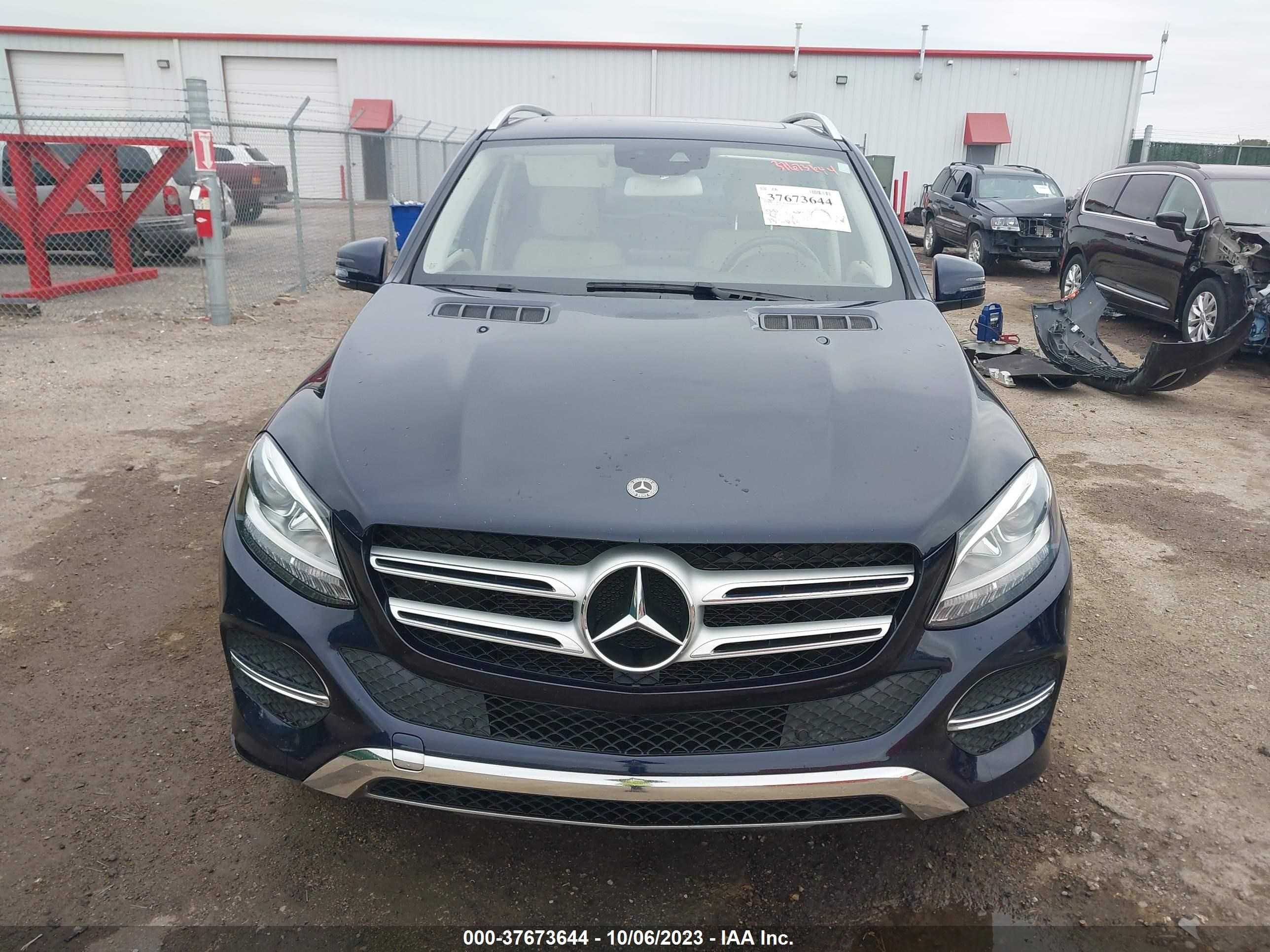 Photo 11 VIN: 4JGDA5HB5JB189716 - MERCEDES-BENZ GLE 