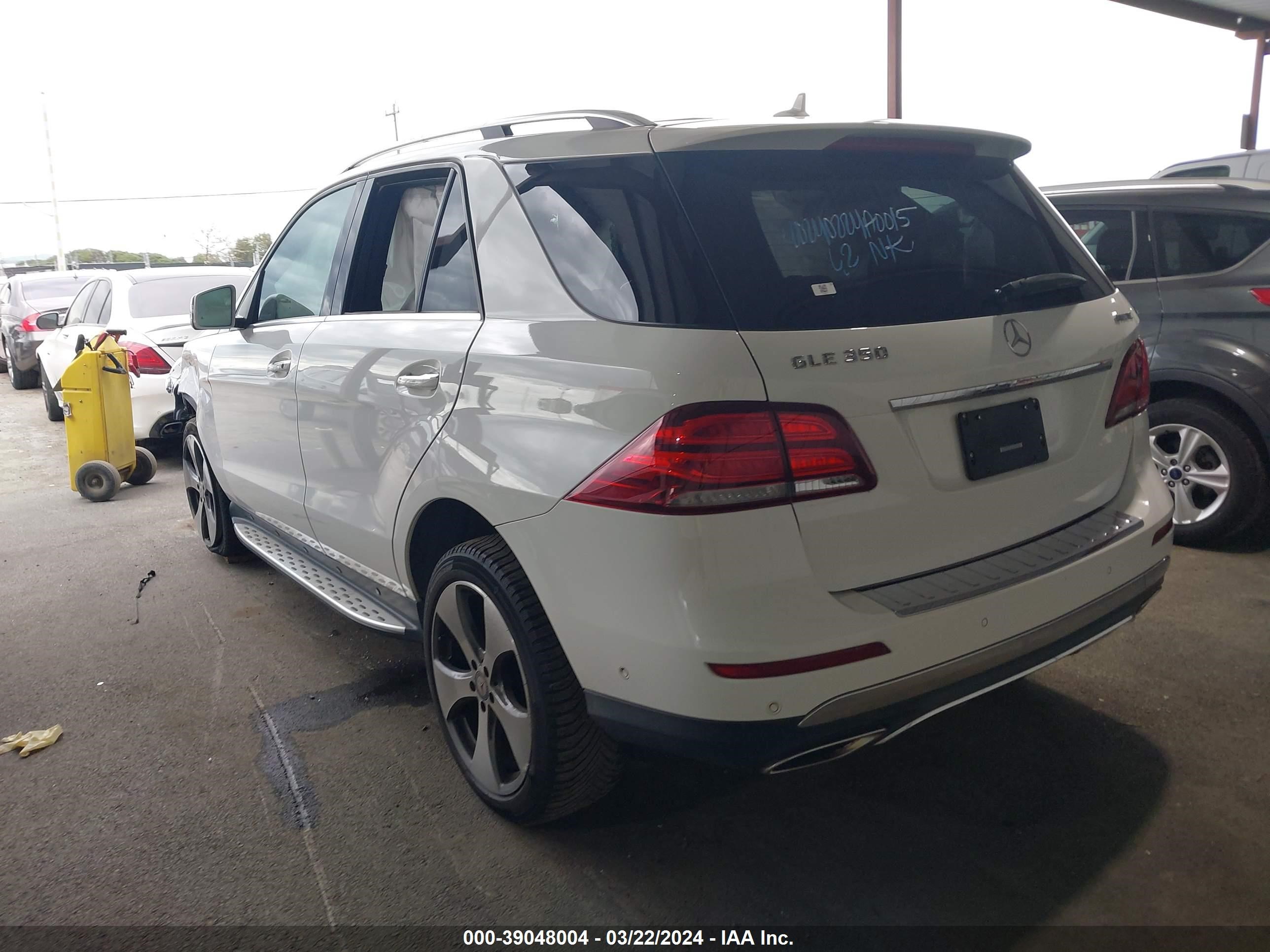 Photo 2 VIN: 4JGDA5HB6GA749788 - MERCEDES-BENZ NULL 