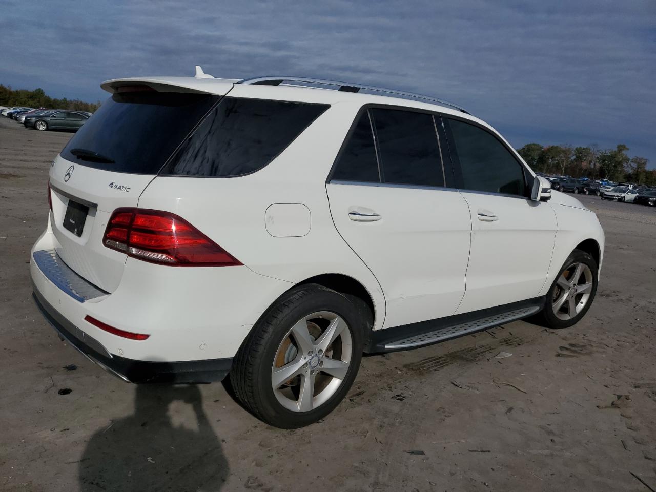 Photo 2 VIN: 4JGDA5HB6GA789997 - MERCEDES-BENZ GLE 