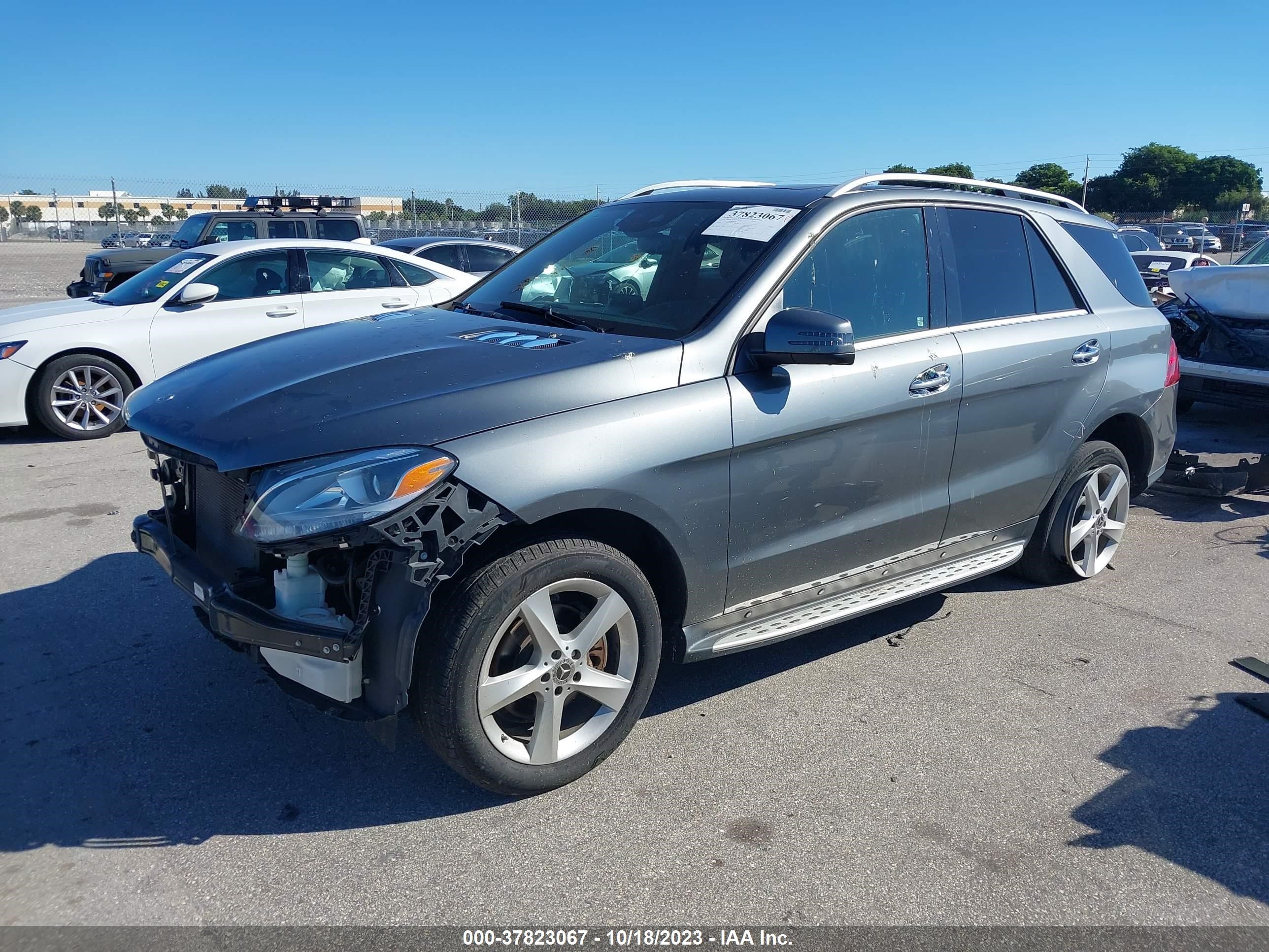 Photo 1 VIN: 4JGDA5HB6JB076549 - MERCEDES-BENZ GLE 