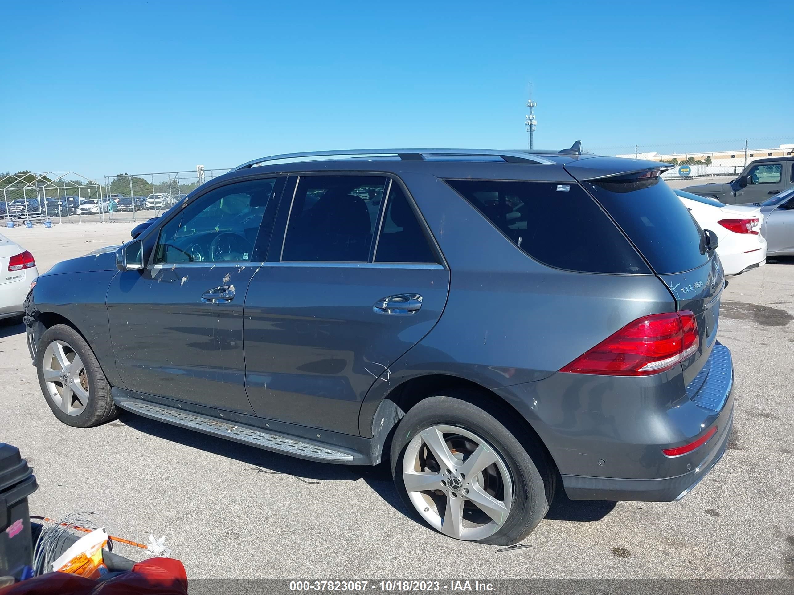 Photo 14 VIN: 4JGDA5HB6JB076549 - MERCEDES-BENZ GLE 