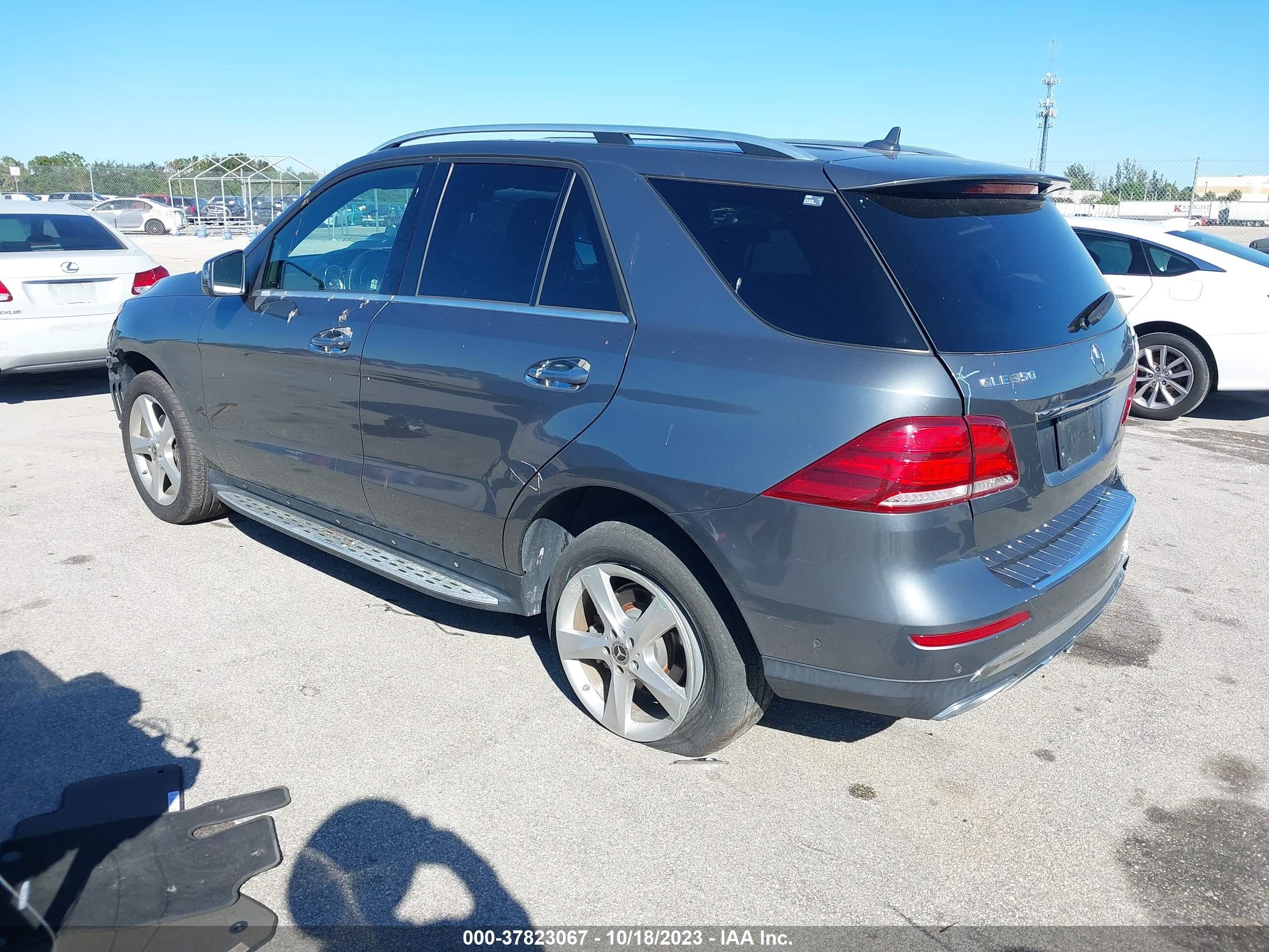 Photo 2 VIN: 4JGDA5HB6JB076549 - MERCEDES-BENZ GLE 