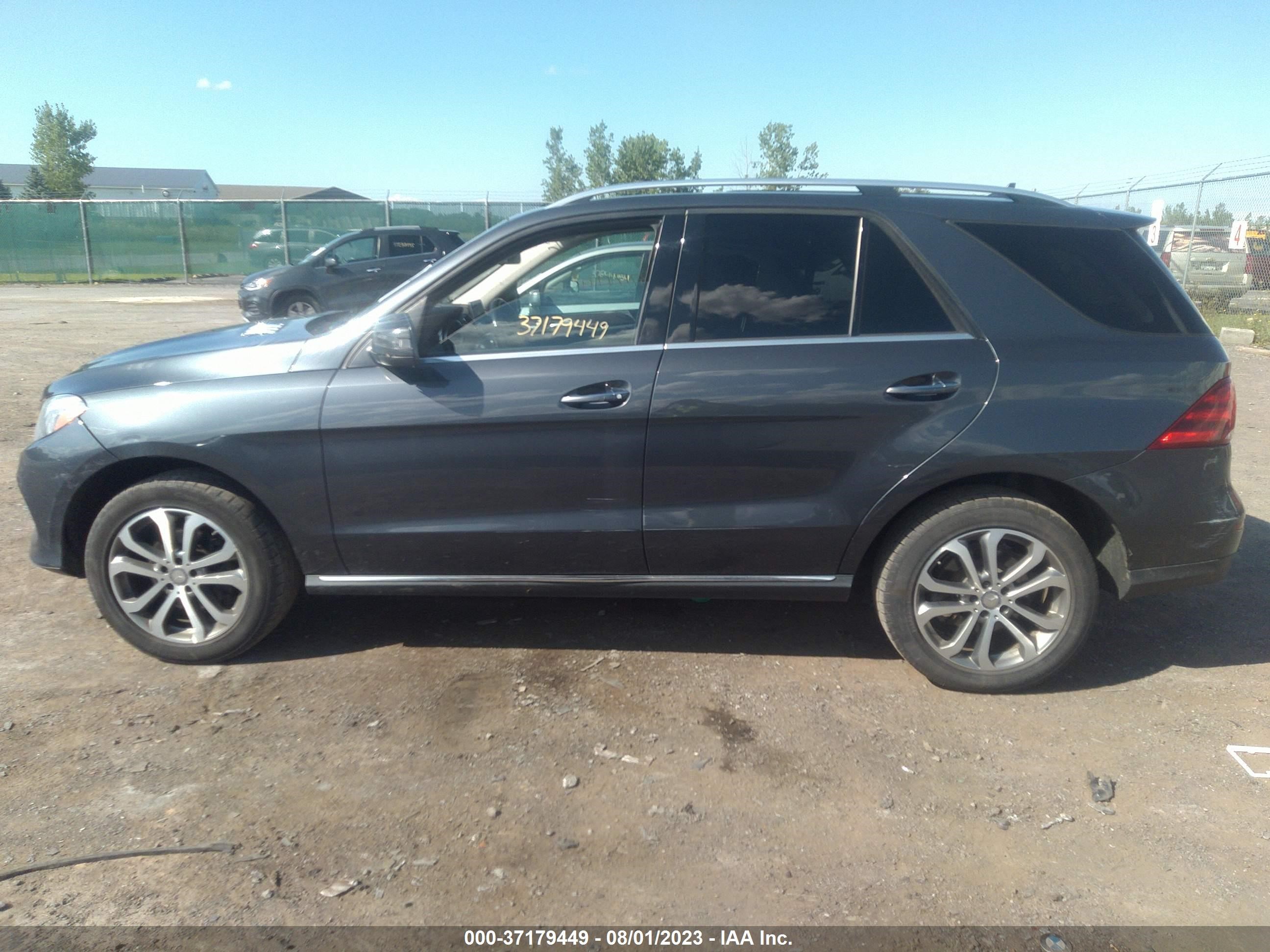 Photo 13 VIN: 4JGDA5HB7GA631992 - MERCEDES-BENZ GLE 