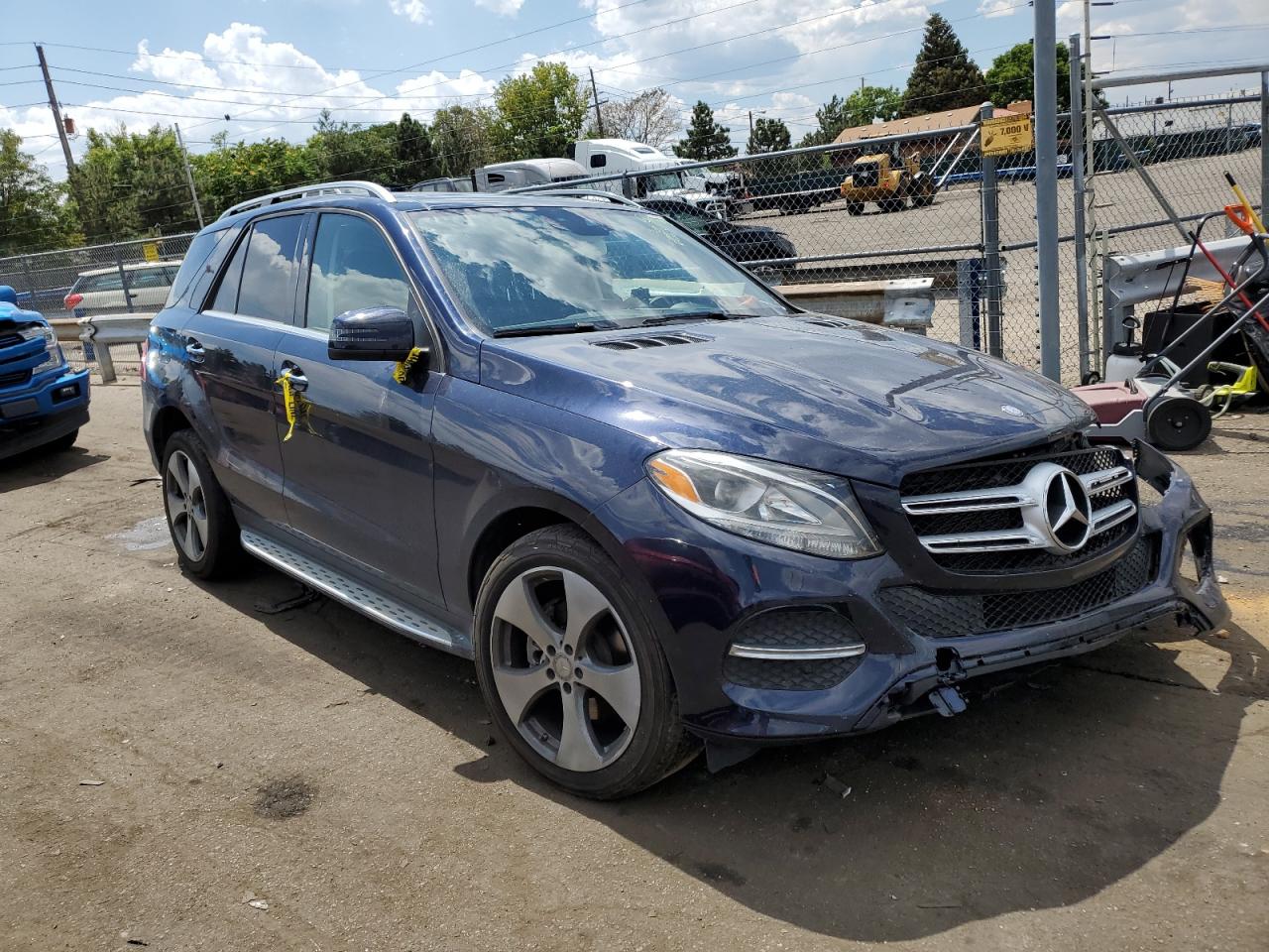 Photo 3 VIN: 4JGDA5HB7GA632804 - MERCEDES-BENZ GLE 