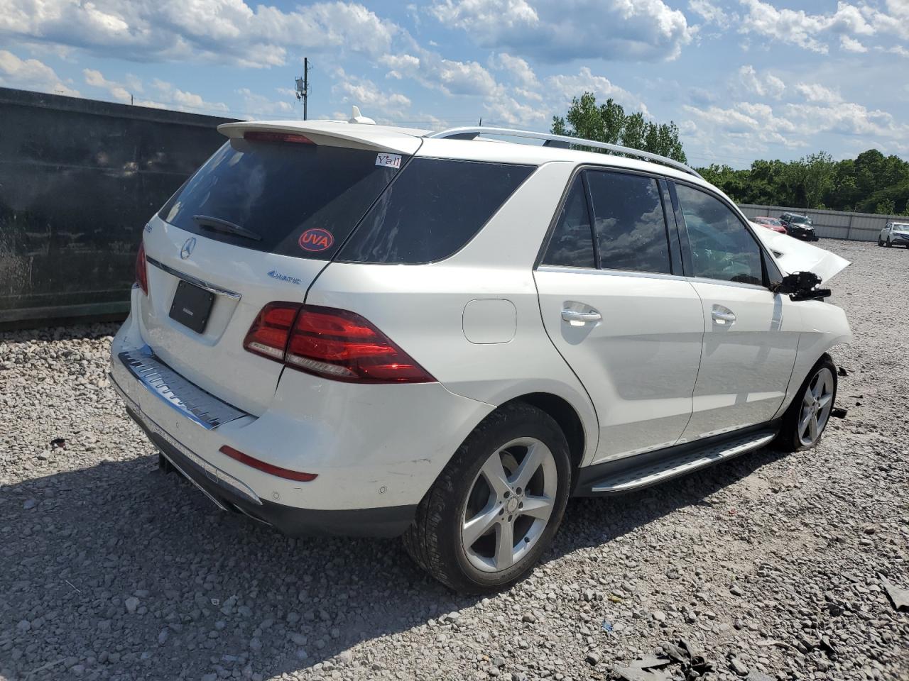 Photo 2 VIN: 4JGDA5HB8HA880724 - MERCEDES-BENZ GLE 